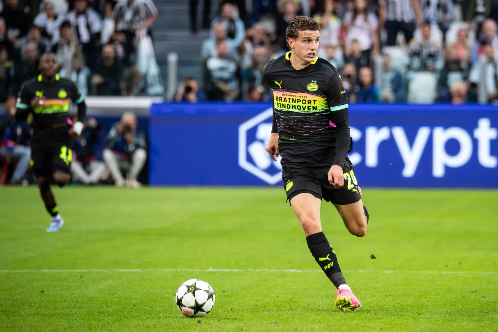 PSV-speler lucht ondanks 2 goals live op TV zijn hart in zorgwekkend gesprek: "Ik heb geen vuur meer"