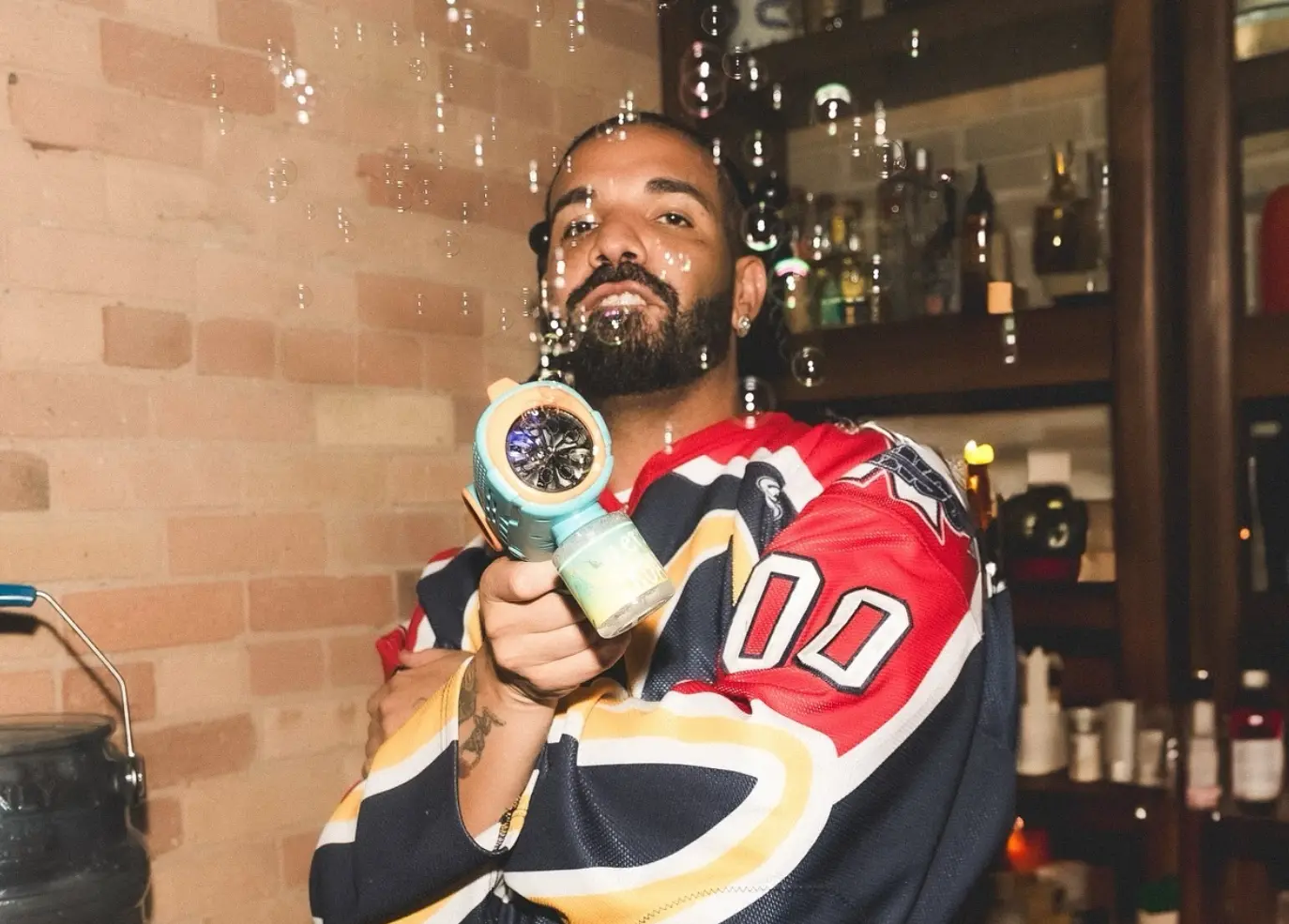 Drake en Universal Music Group rechtszaak bereikt nieuw kookpunt: Canadees eist om contract van Kendrick Lamar in te kunnen zien