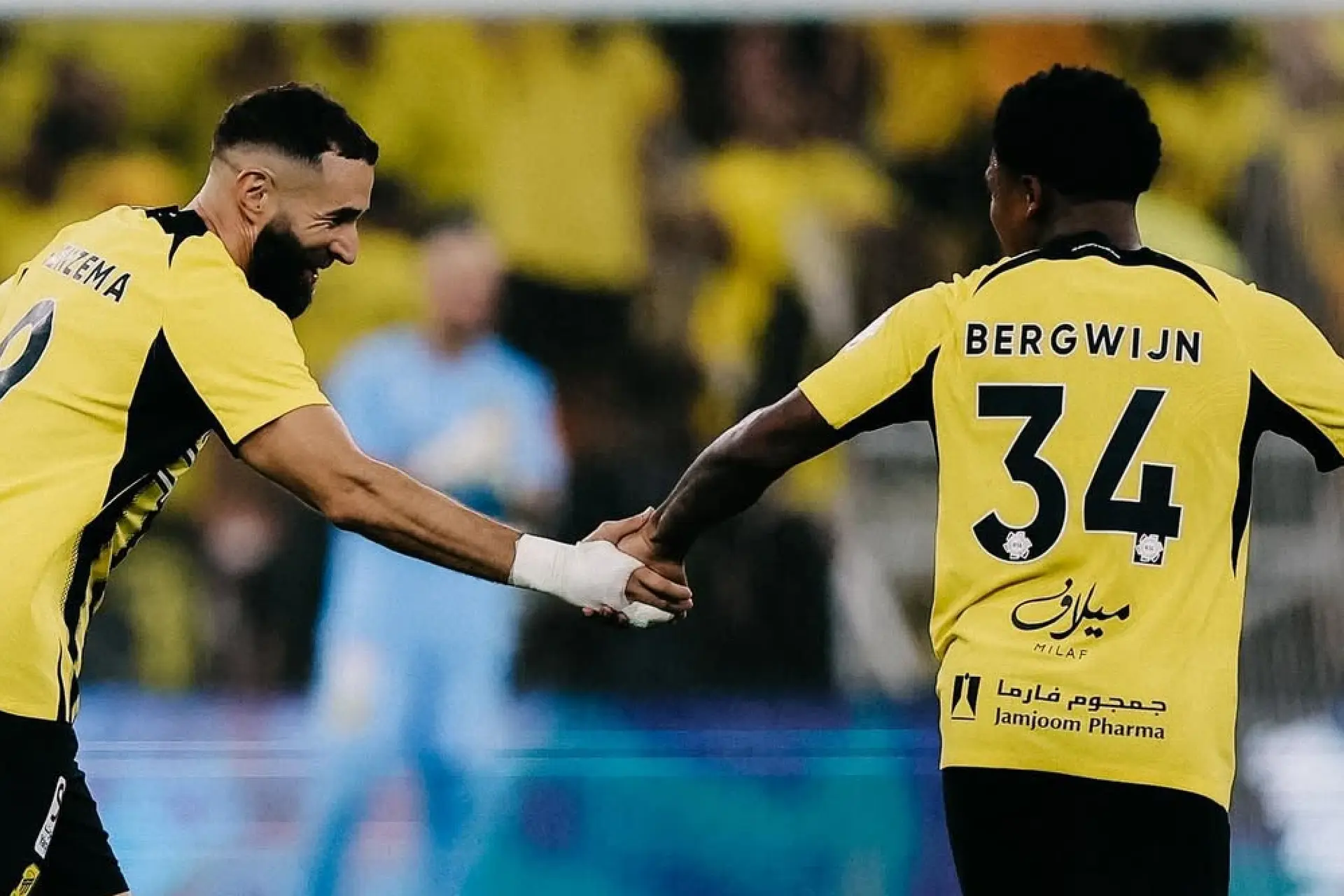 Steven Bergwijn blikt terug op eerste ontmoeting met Karim Benzema in Saudi-Arabië: "Ja man, ik ben binnen"