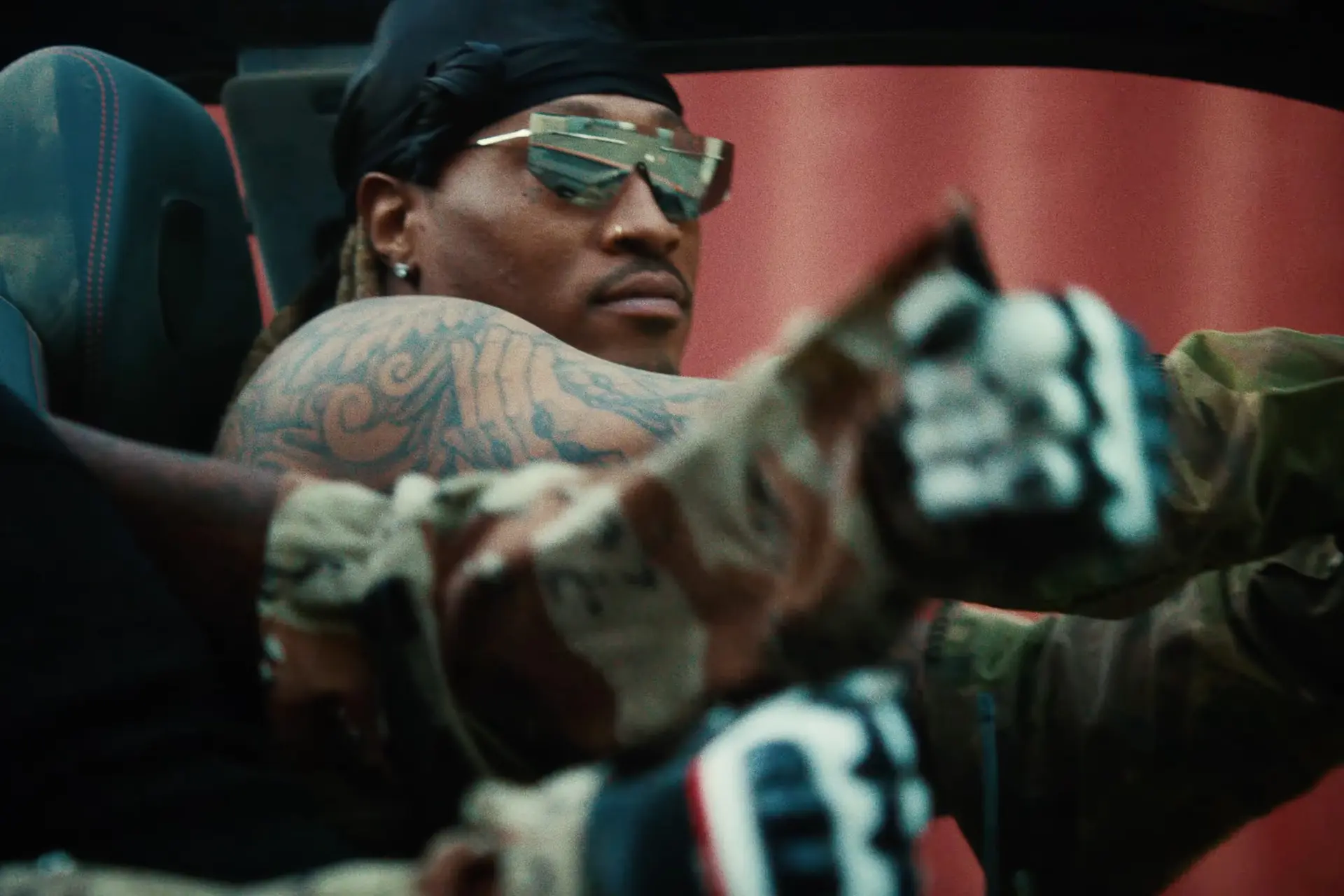 Young Thug en Future halen inspiratie uit Kanye West en Jay-Z videoclip voor 'Money On Money'