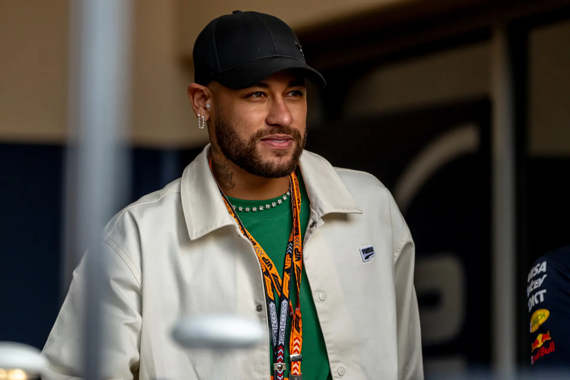 Neymar verlaat het veld in tranen na zoveelste blessure in jubileumwedstrijd