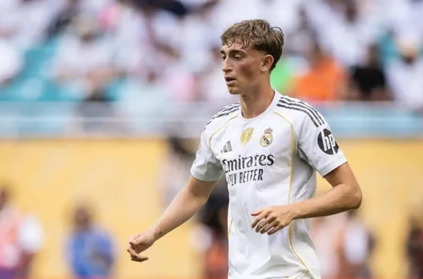 Real Madrid speler Dean Huijsen onder vuur na spugen in nek van oud Ajax speler