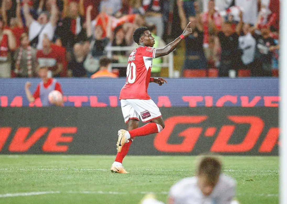 Ook in Nederland was een voetbalclub geïnteresseerd om Quincy Promes te contracteren