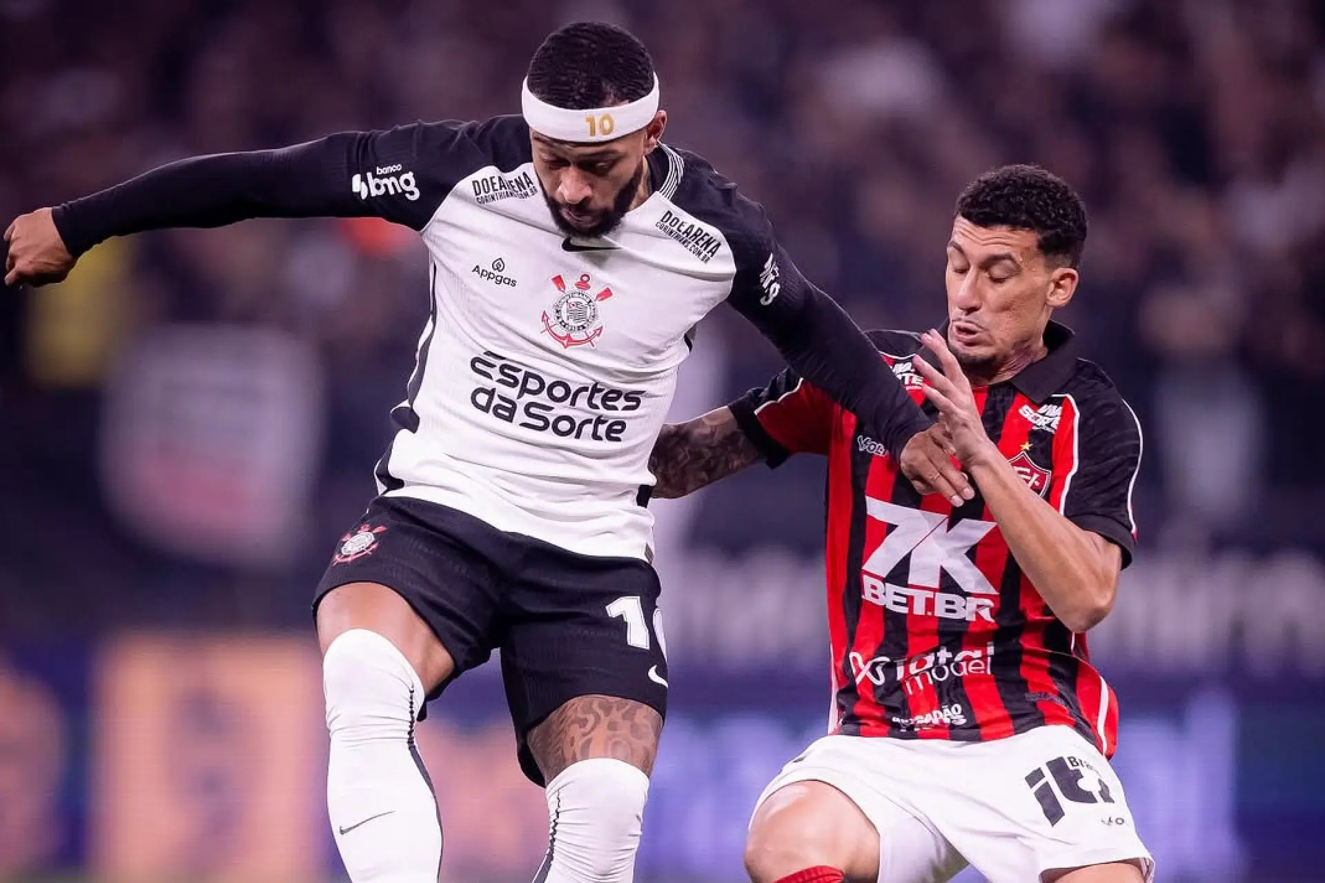 Paniek bij Corinthians: Memphis Depay en club staan lijnrecht tegenover elkaar om niet betaalde bonussen van 1,7 miljoen euro