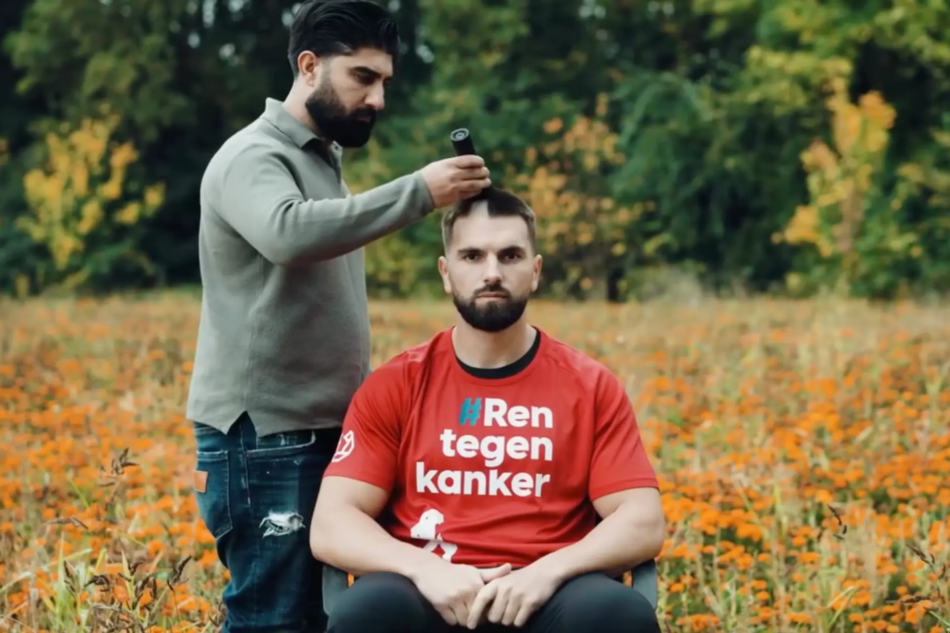 Kosso maakt speciaal gebaar tegen kanker in aanloop naar zijn deelname aan Marathon van Amsterdam