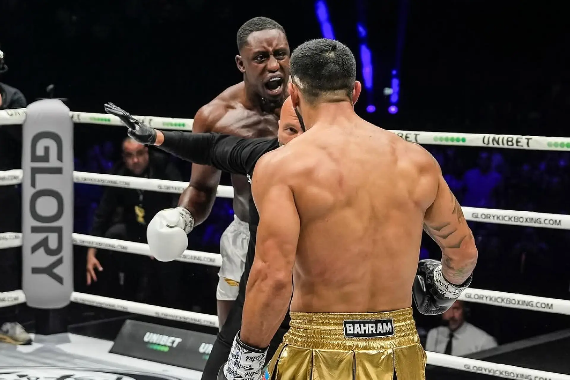 Kickbokser Mory Kromah baalt ervan dat Rico Verhoeven ondanks belofte vertrokken is bij Glory: 'Geen man van zijn woord'