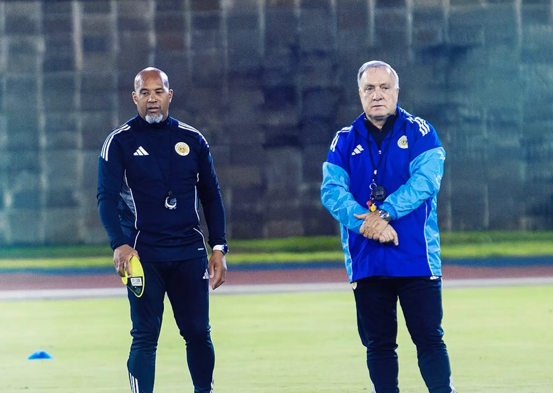 Dick Advocaat stopt per direct als bondscoach van Curaçao: 'Familie gaat voor voetbal'
