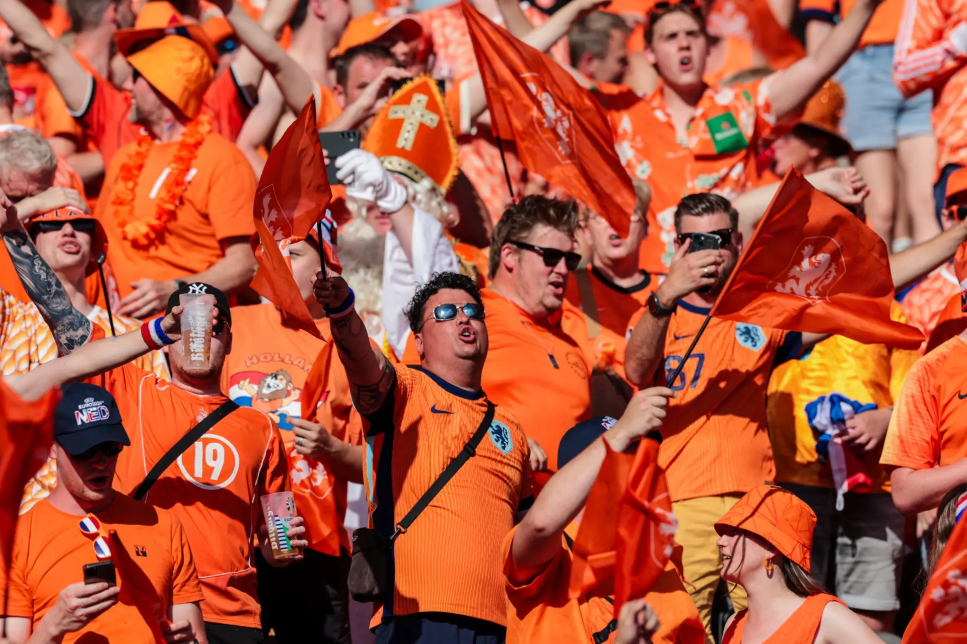 Pathé-bioscopen gaan wedstrijden van Oranje en Curaçao live uitzenden tijdens het WK