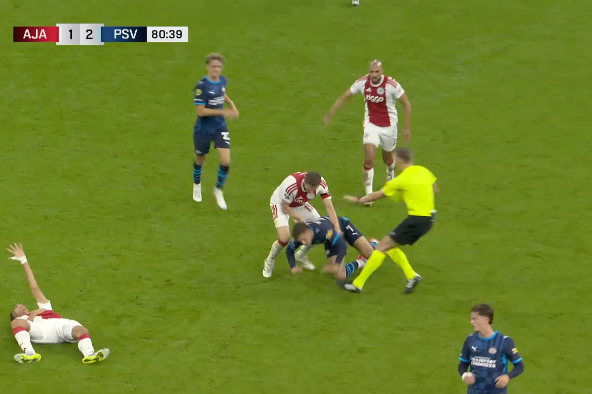 Ruben van Bommel en Aaron Bouwman tijdens Ajax - PSV