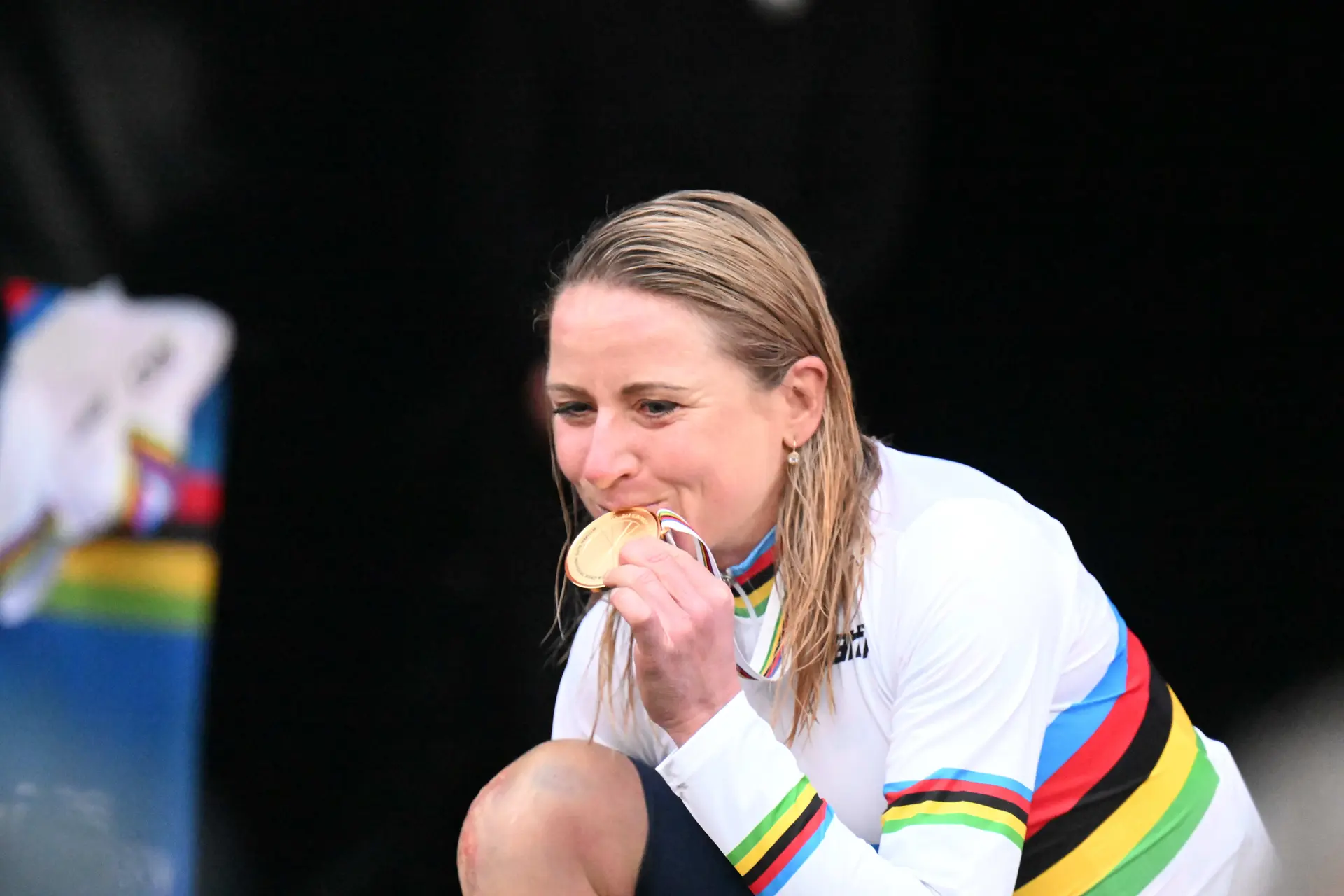 Annemiek van Vleuten ist erst die dritte niederländische Sportlerin, die mit dem Orden Commander of the Order ausgezeichnet wird