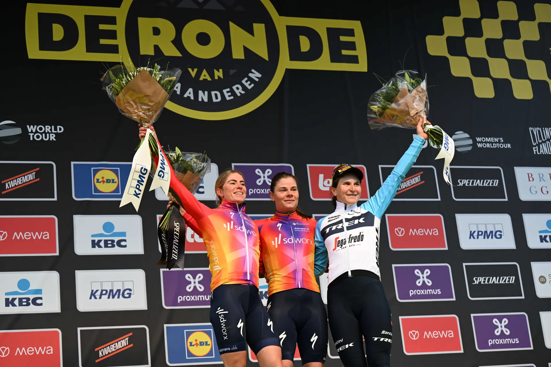 SD Worx, das weltbeste Frauenteam der vergangenen Saison, präsentiert sich in seinen neuen Farben für 2024