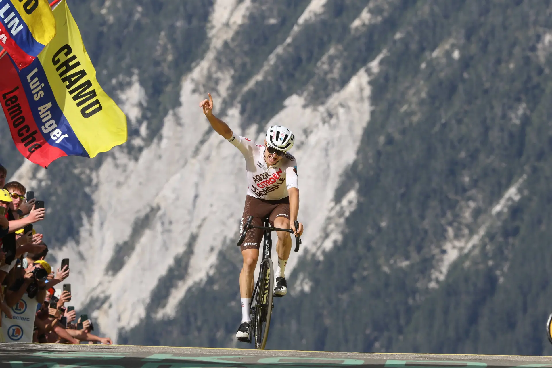 RadsportAktuell Bewertung 2023 | AG2R Citroën Team: 3.56
