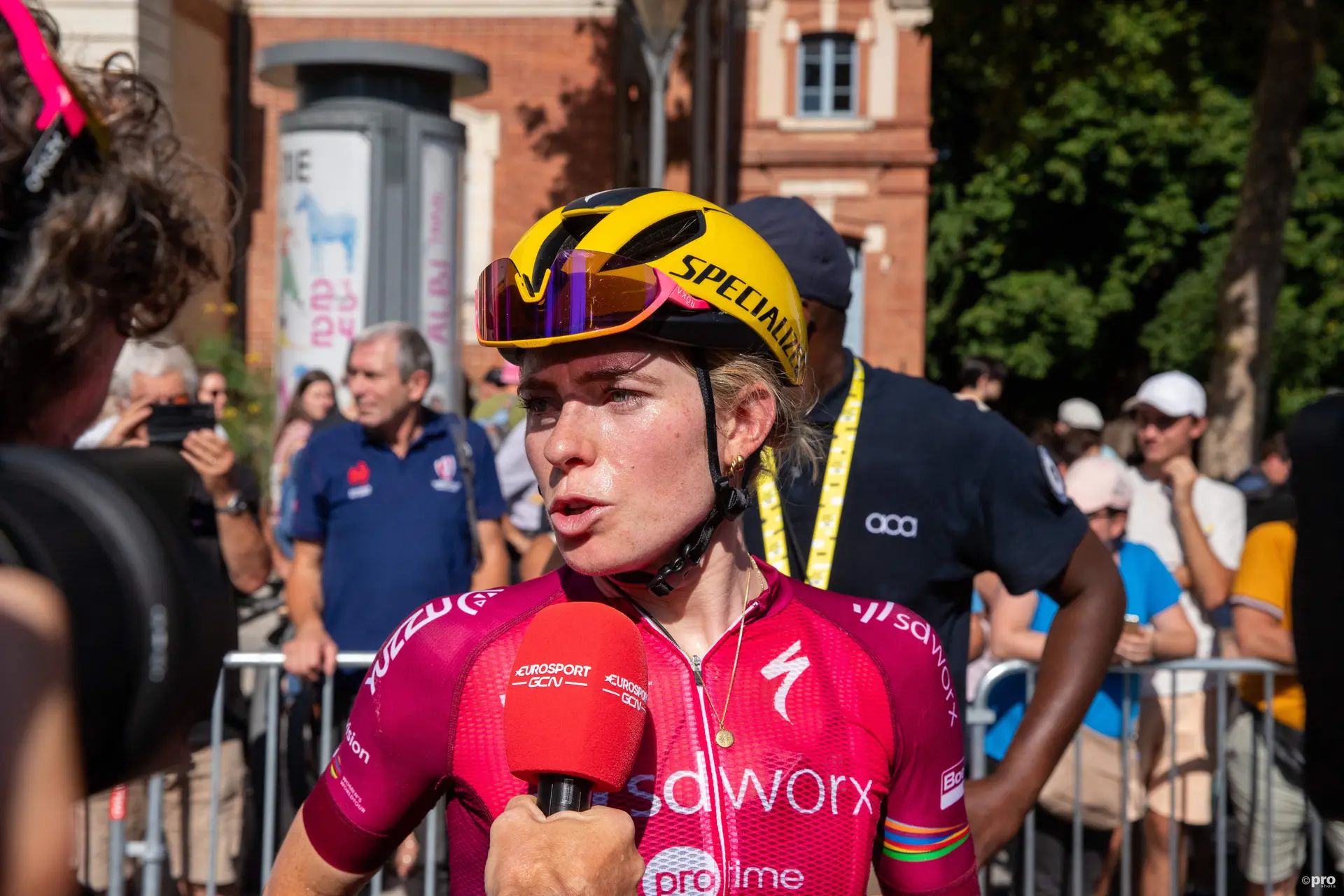 "Dass ich die beste Radsportlerin der Welt bin, darüber denke ich nicht jeden Tag nach" - Demi Vollering versucht, nach einer überragenden Saison auf dem Boden der Tatsachen zu bleiben