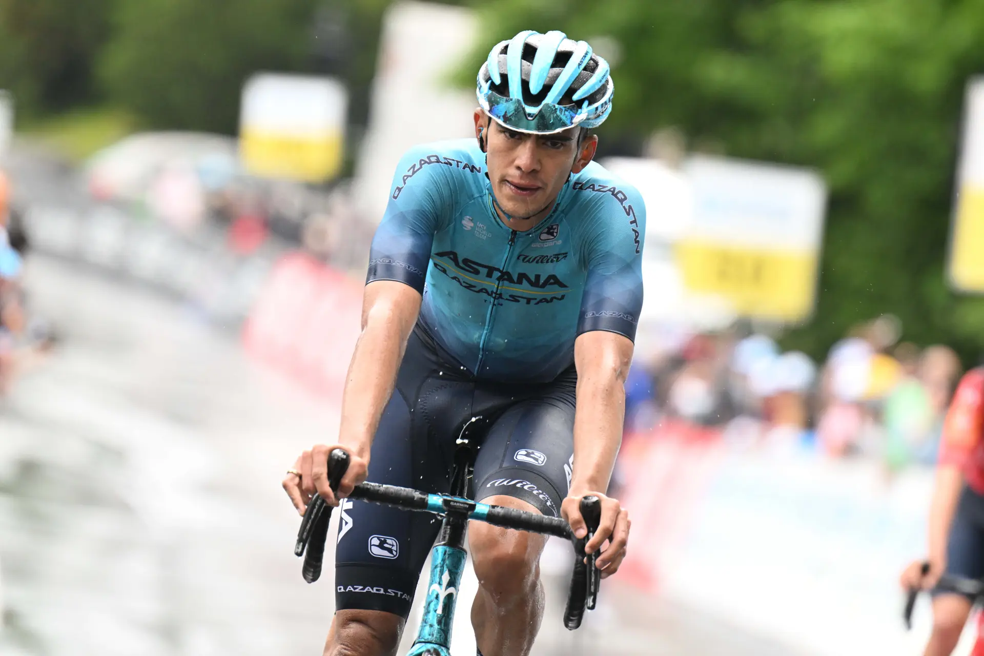 "Es ist das erste Mal, dass ich als Profi gewinne, ich kann es immer noch nicht fassen" - Harold Tejada freut sich nach dem Gewinn der 2. Etappe der Tour Colombia