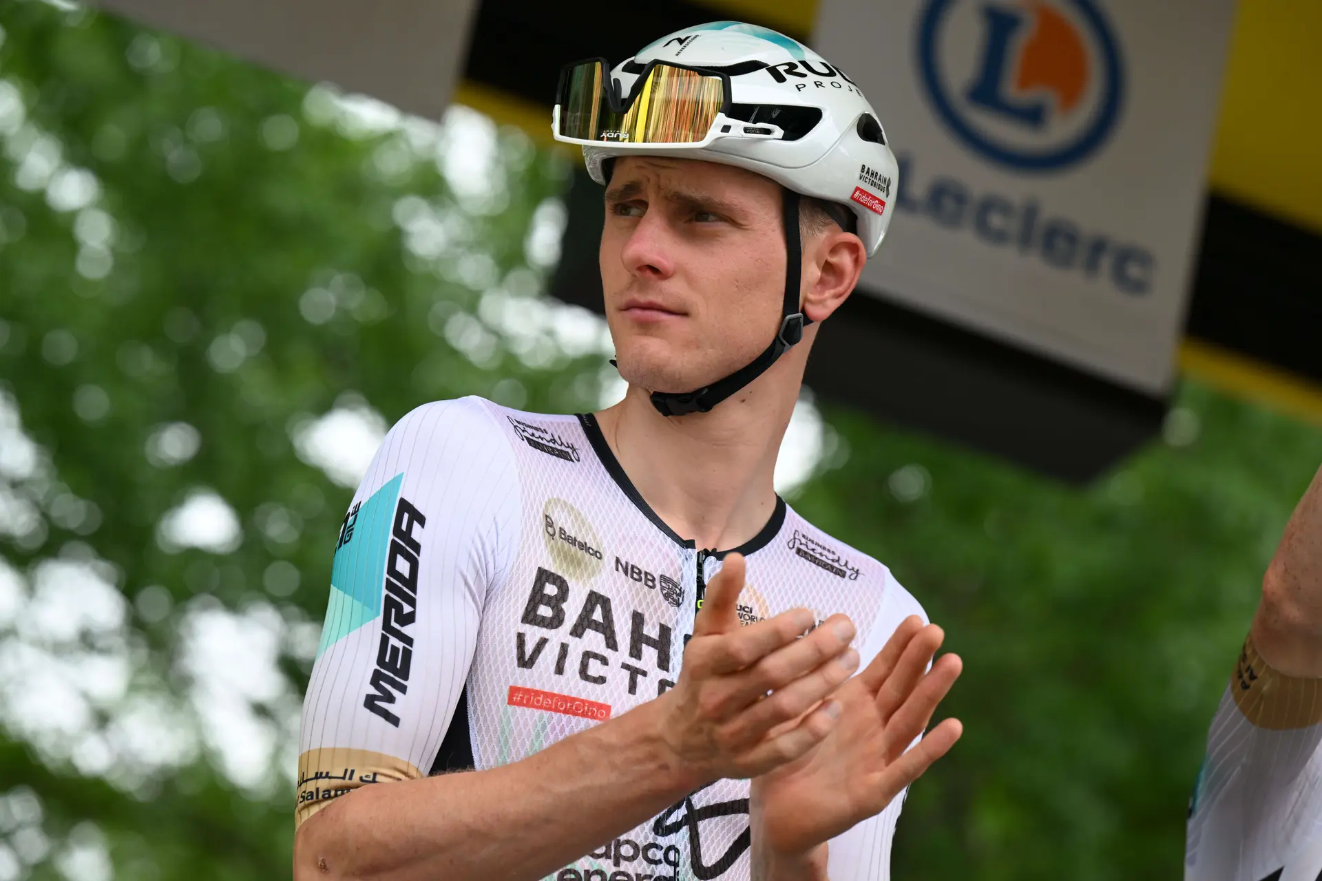 Matej Mohoric verwundert über lockeren Schotter bei Unbound Gravel