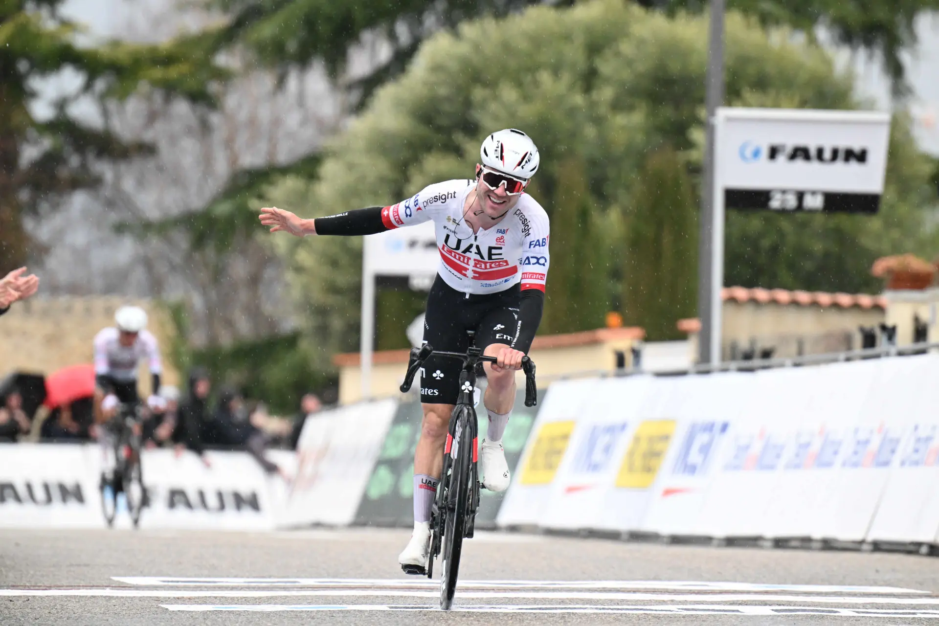UCI-Weltrangliste aktualisiert: Remco Evenepoel überholt Tadej Pogacar an der Spitze und Jasper Philipsen stürmt in die Top 4, Marc Hirschi auf 8, bester deutscher Fahrer auf Rang 84