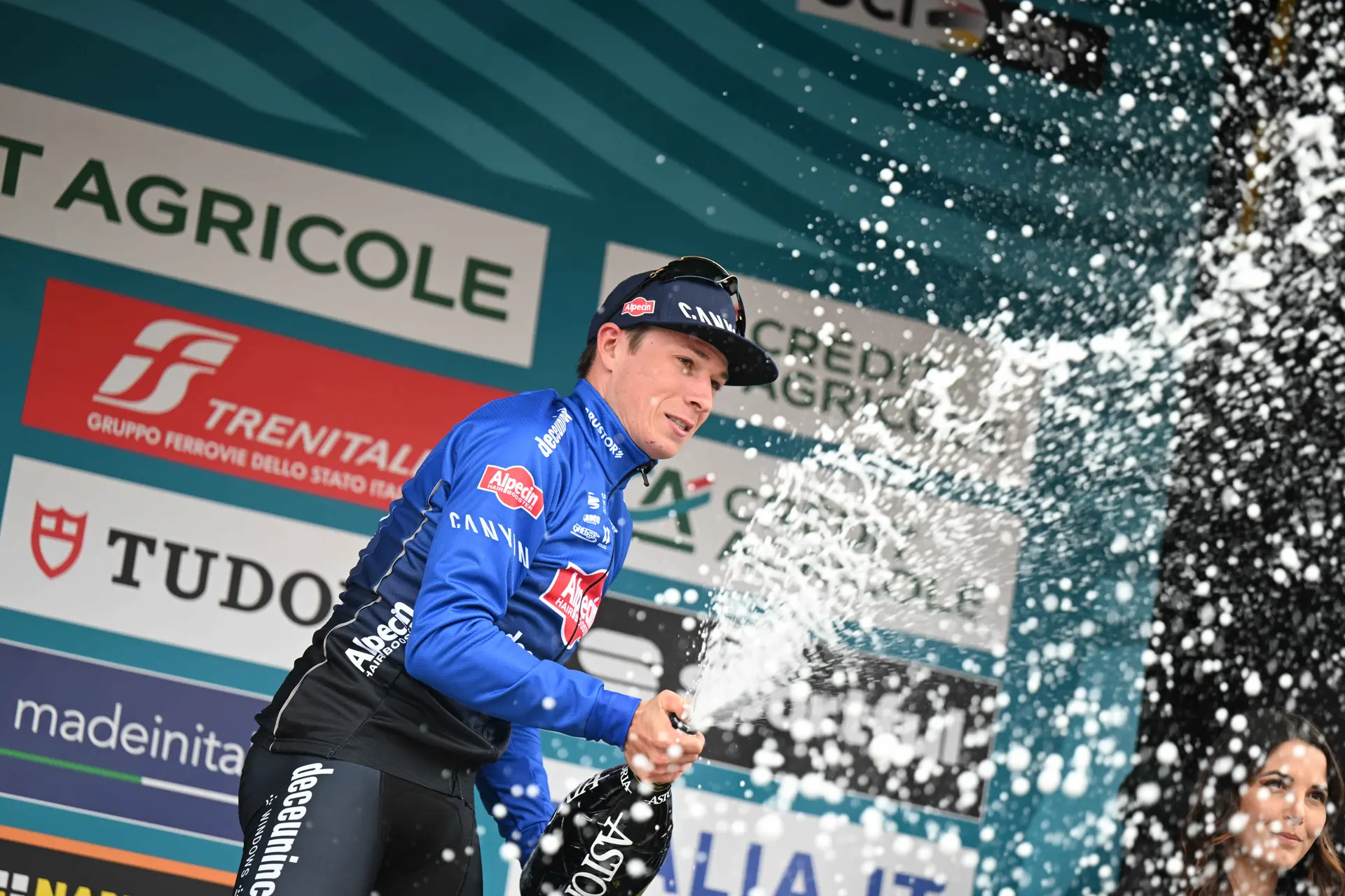 Jasper Philipsen siegt und gewinnt dadurch Traummonument - Ein Sprinter gewinnt zum ersten Mal seit 8 Jahren bei Milano-Sanremo 2024