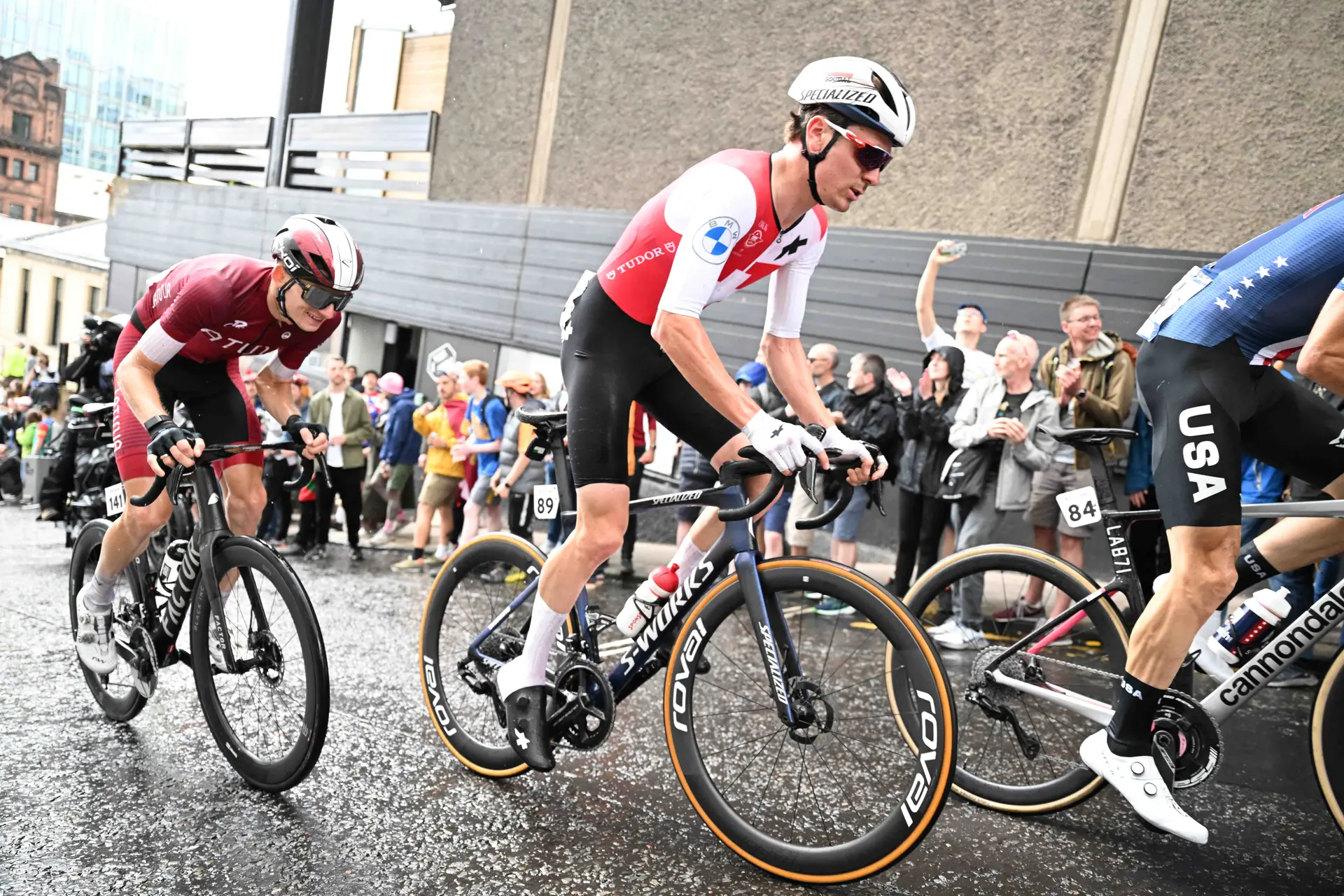 Mauro Schmid wird voraussichtlich nächste Woche beim GP Miguel Indurain 2024 wieder an den Start gehen: "Wir hoffen, dass er für die Ardennen bereit sein wird"