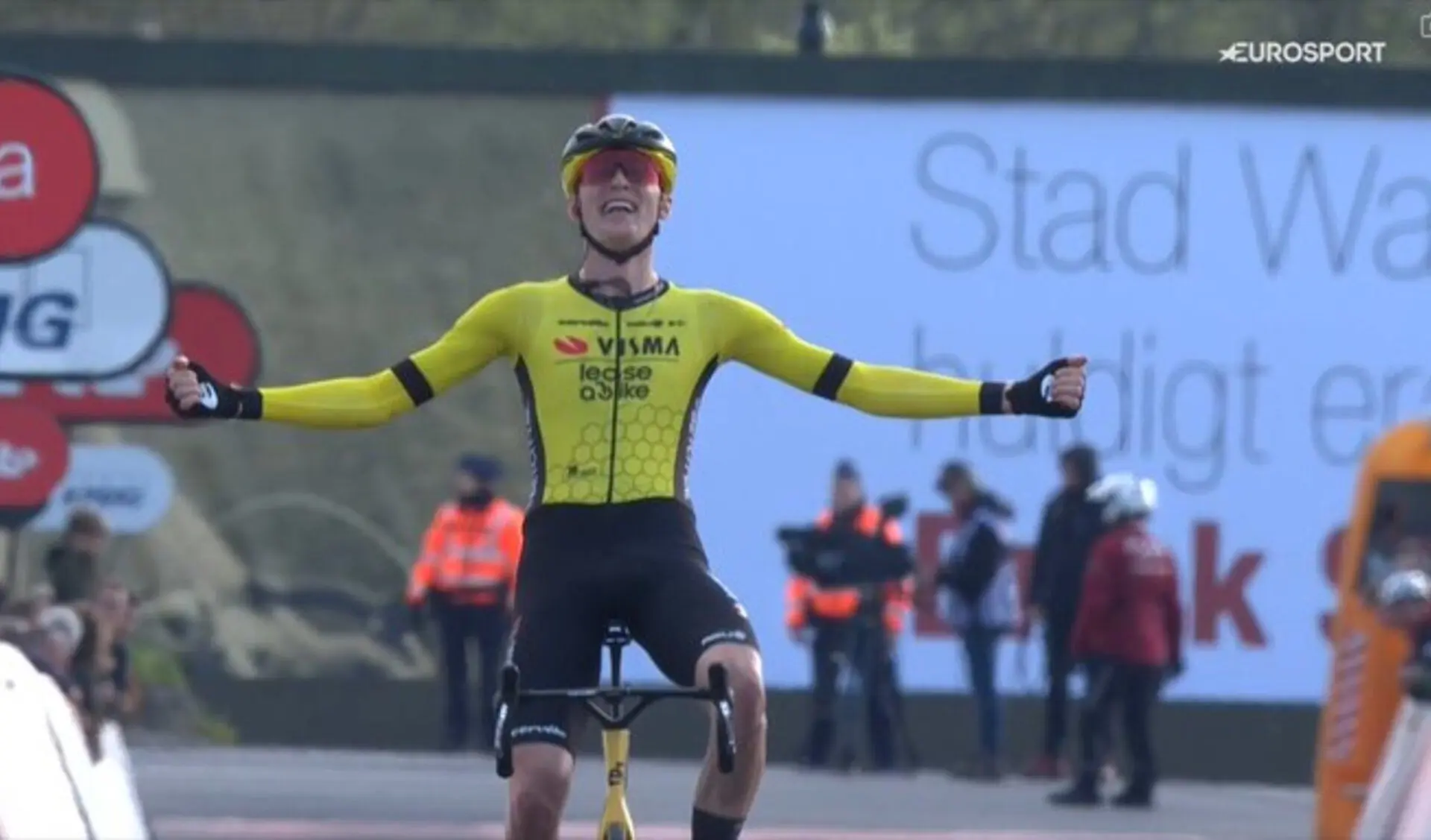 "Sollen wir dann einfach das Handtuch werfen?" - Matteo Jorgenson antwortet auf die Kritik an seiner Attacke nach dem Sturz bei Dwars Door Vlaanderen 2024