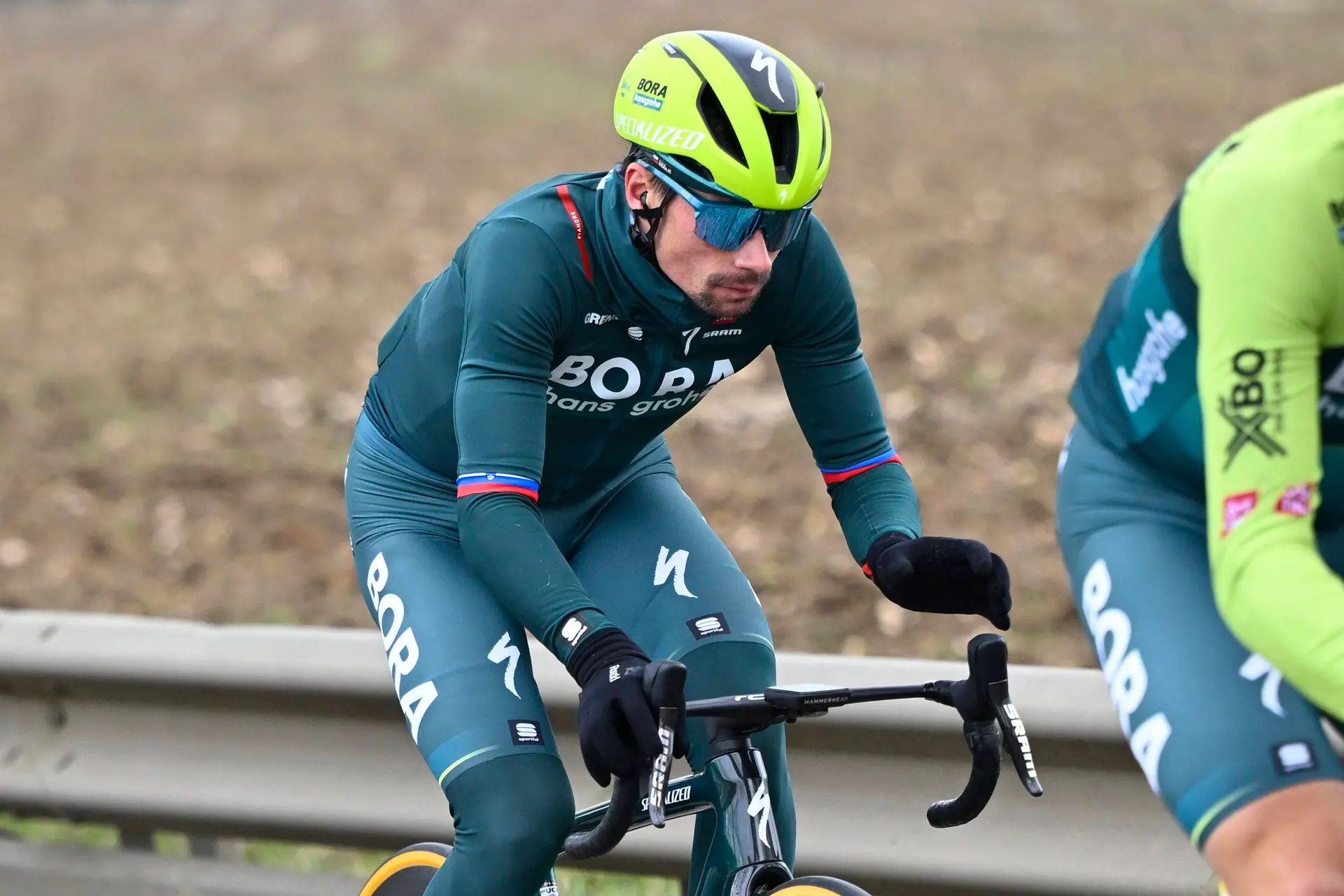 "Ich würde lieber 1:10 vorne liegen" - Primoz Roglic trotz Rückstand gut gelaunt vor eisiger Paris-Nice-Etappe