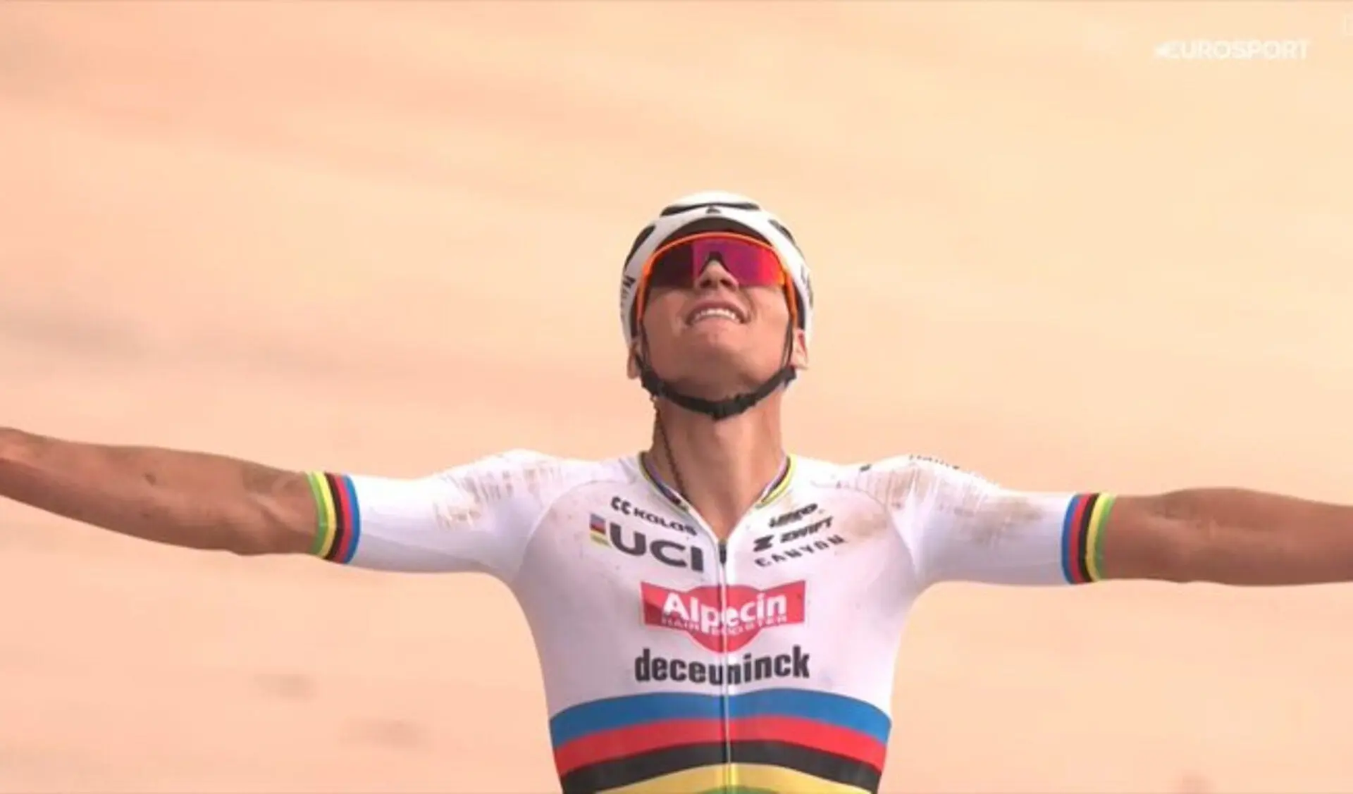 Schnellstes Paris-Roubaix der Geschichte und längste Solofahrt der Männer seit 30 Jahren; Mathieu van der Poels beste Leistung aller Zeiten?