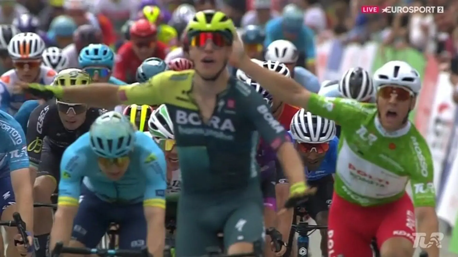 BORA - hansgrohe reagiert auf die Herabstufung von Danny van Poppel auf der 3. Etappe der Türkei-Rundfahrt 2024: "Das ist ein herber Rückschlag für Danny und das Team"