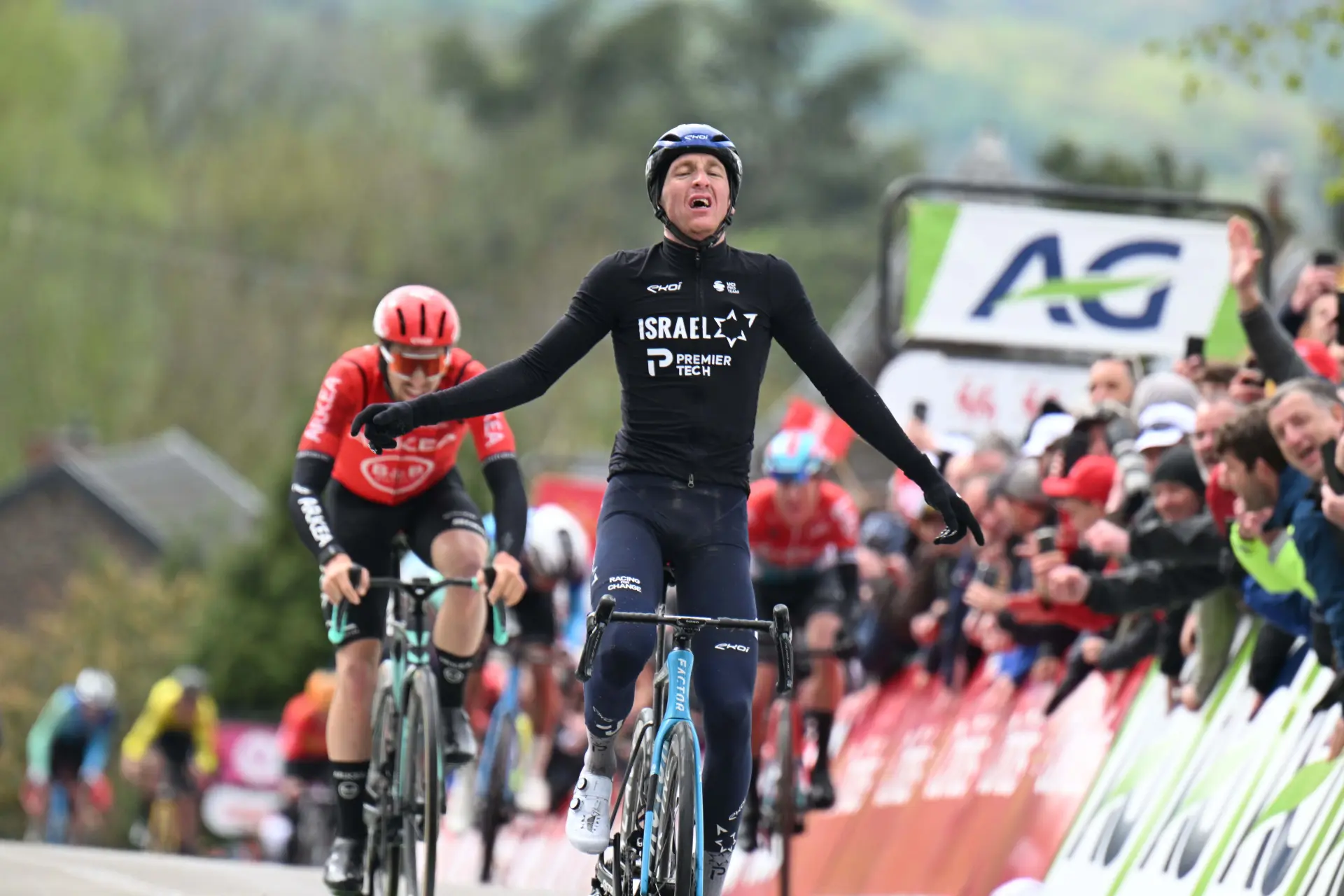 Stephen Williams gewinnt die 2. Etappe vor Alaphilippe und Onley und übernimmt die Gesamtführung bei der Tour of Britain 2024