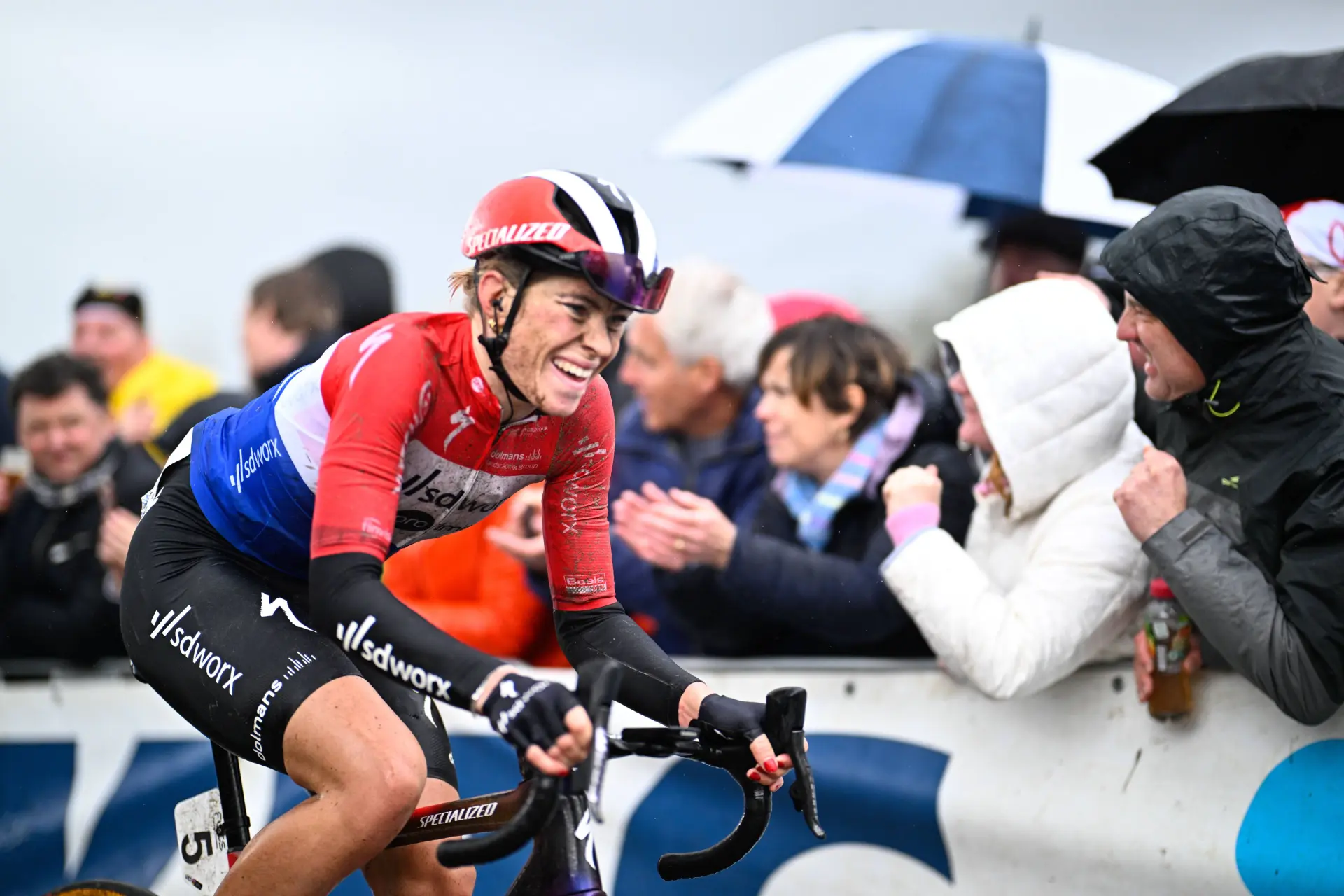 Delcourt gibt weitere Hinweise zu Demi Vollerings bevorstehendem Wechsel zu FDJ - Suez