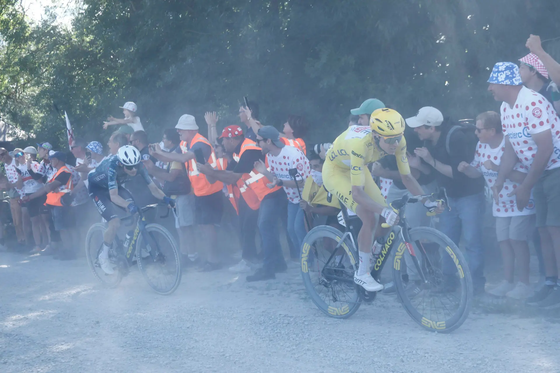 Pogacar vs. Vingegaard: Zwei Gegensätze und ein historisches Debüt bei Paris-Roubaix