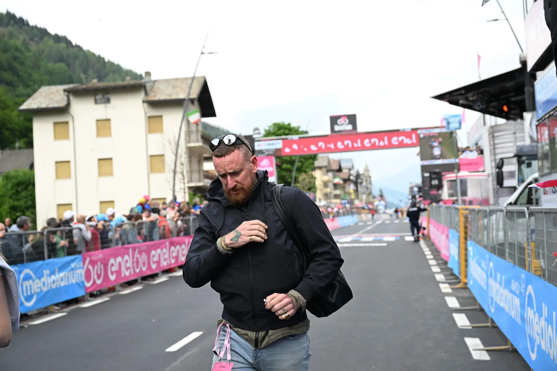"Wenn du nicht aufpasst, nutzen dich die Leute aus" - Sir Bradley Wiggins spricht angesichts der anhaltenden Kämpfe über finanzielle Probleme