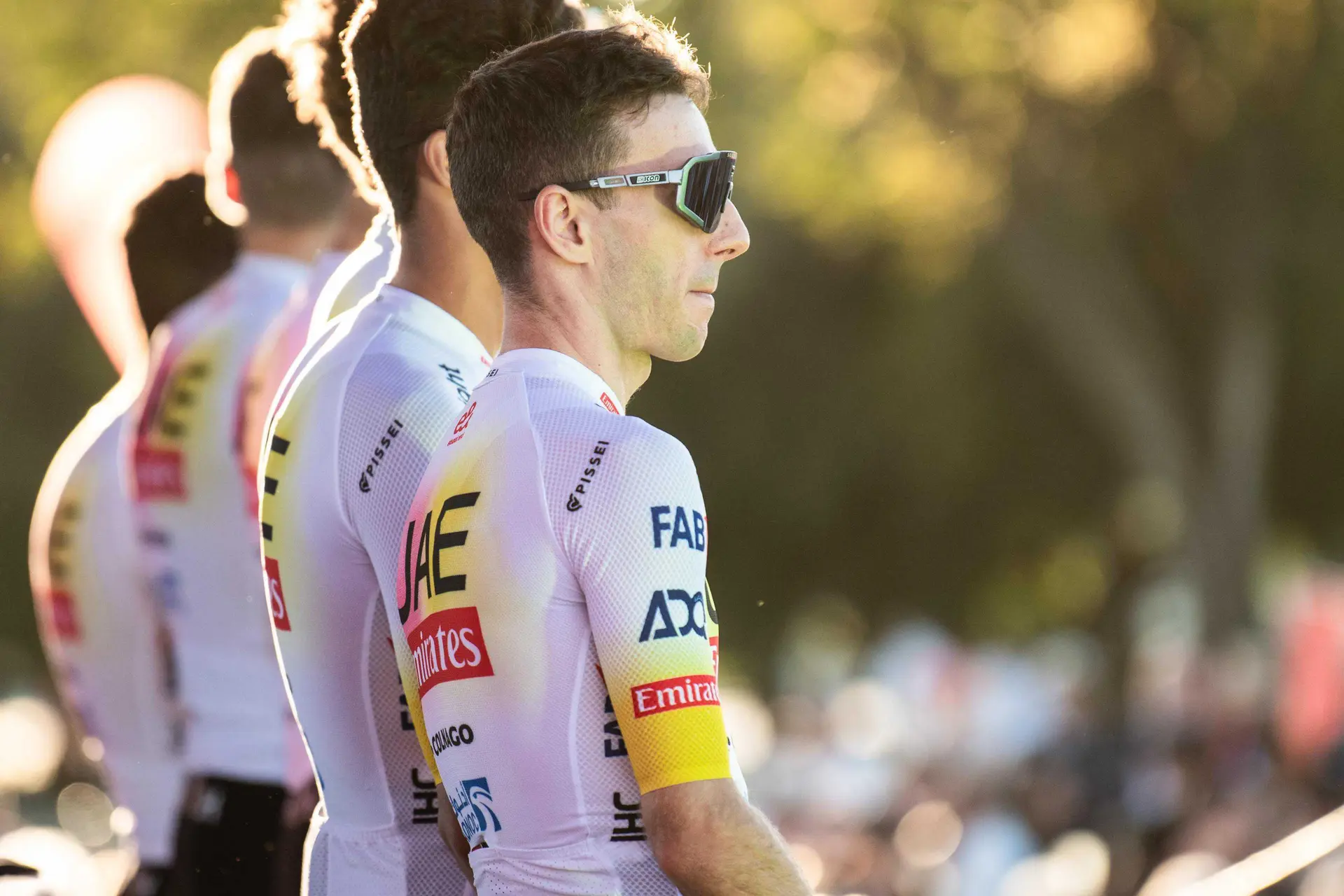 Finale Startliste der Tour of Oman & Muscat Classic 2025 - Adam Yates, Jay Vine, Ethan Hayter, David Gaudu und Olav Kooij führen das Feld an