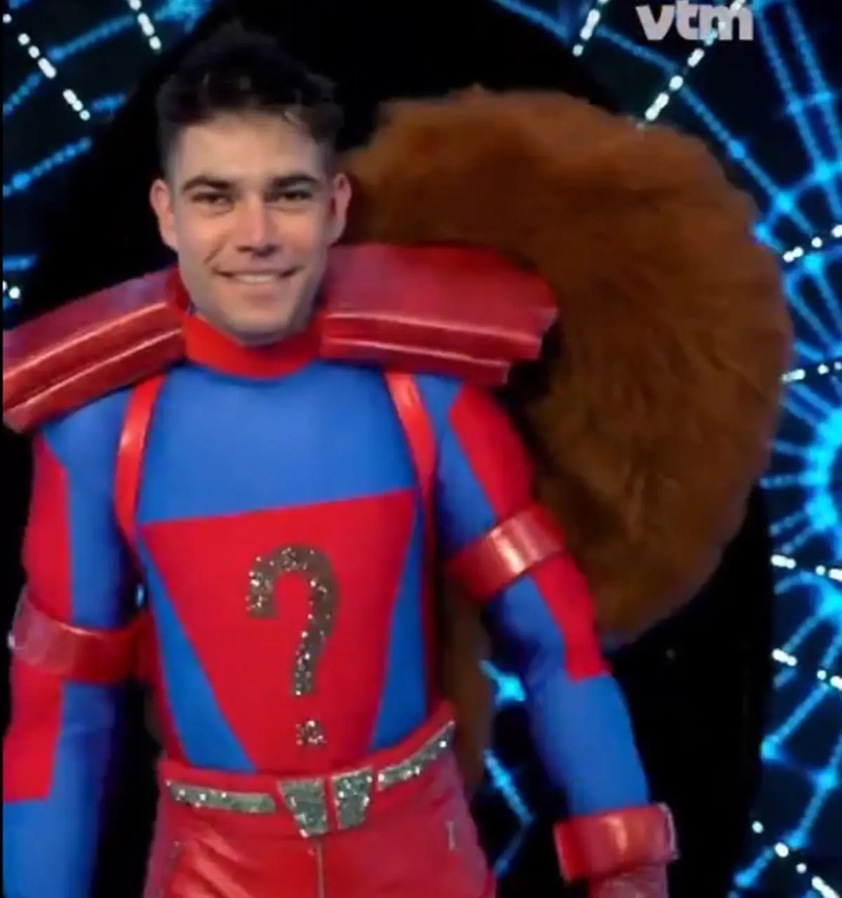 "Ich dachte einen Moment lang: Was zum Teufel! Ich habe keinen Latexanzug erwartet" - Wout Van Aert reagiert auf viralen Auftritt bei The Masked Singer