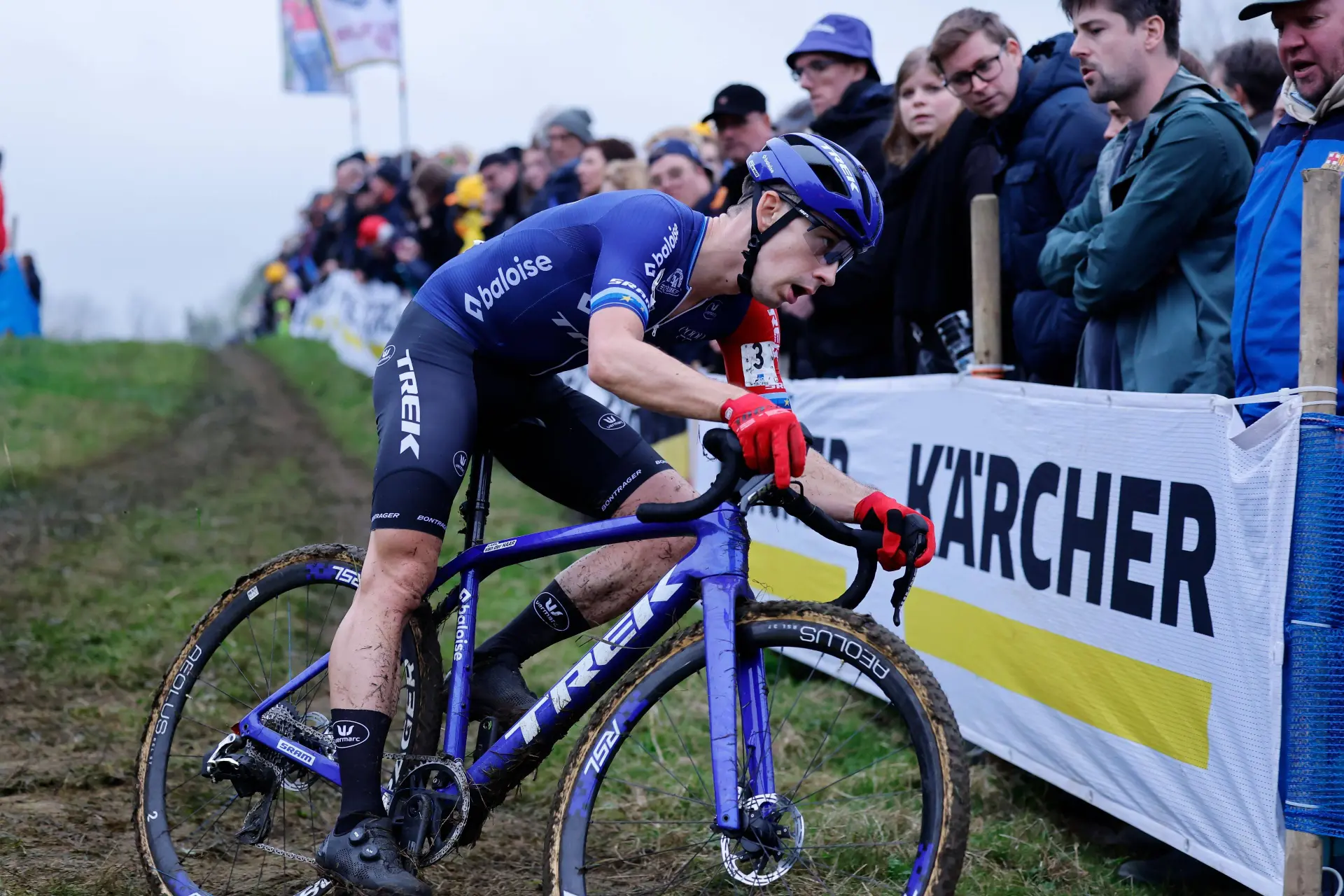 "Es wird jedes Jahr schlimmer hier" - Lars van der Haar schimpft über die Strecke des Jaarmarktcross Niel 2024
