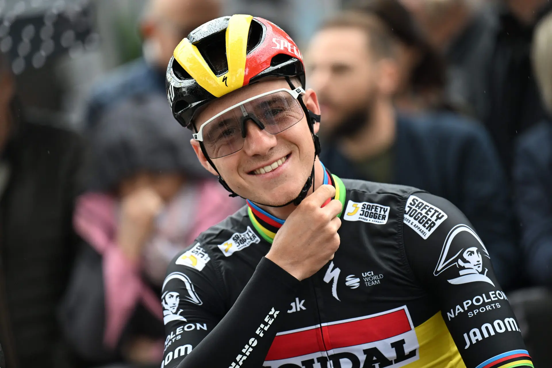 Remco Evenepoel zeigt Entschlossenheit im Weihnachtskampf gegen die Einsamkeit – insgesamt wurden 8.907.834 € gesammelt!
