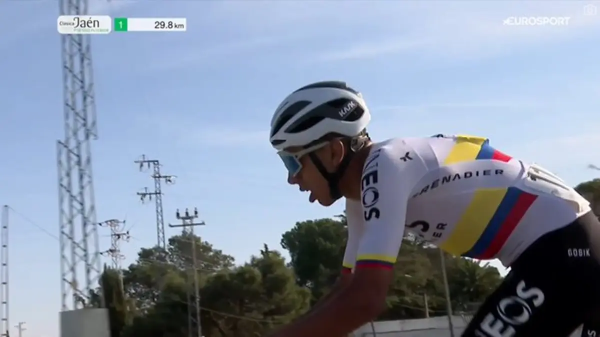 Herzschmerz für INEOS und Kolumbien - Egan Bernal bricht sich das Schlüsselbein nach einem Traumstart in die Saison 2025