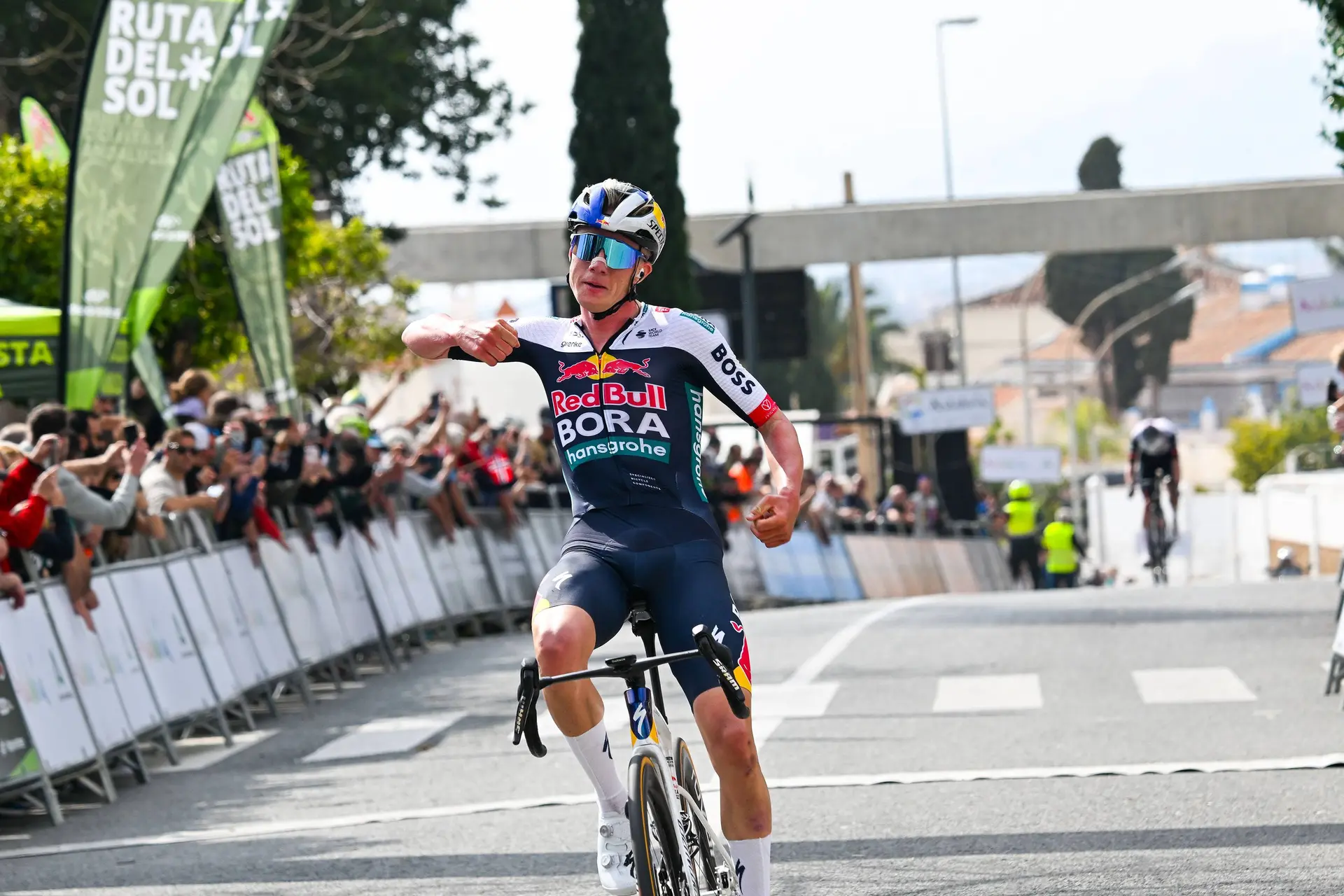 "Wenn ich gewinnen will, darf Van der Poel nicht dabei sein" - Maxim van Gils bereit für Chaos in Mailand-Sanremo