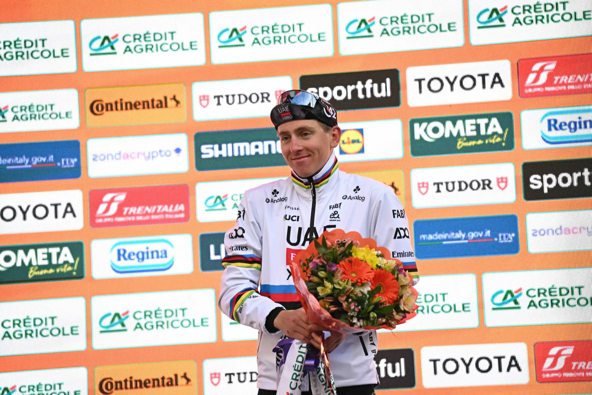„Ich kann mich nicht erinnern, dass jemals jemand Pogacar fünf- oder sechsmal kontern konnte“ – Adam Blythe voll des Lobes über Mathieu van der Poel