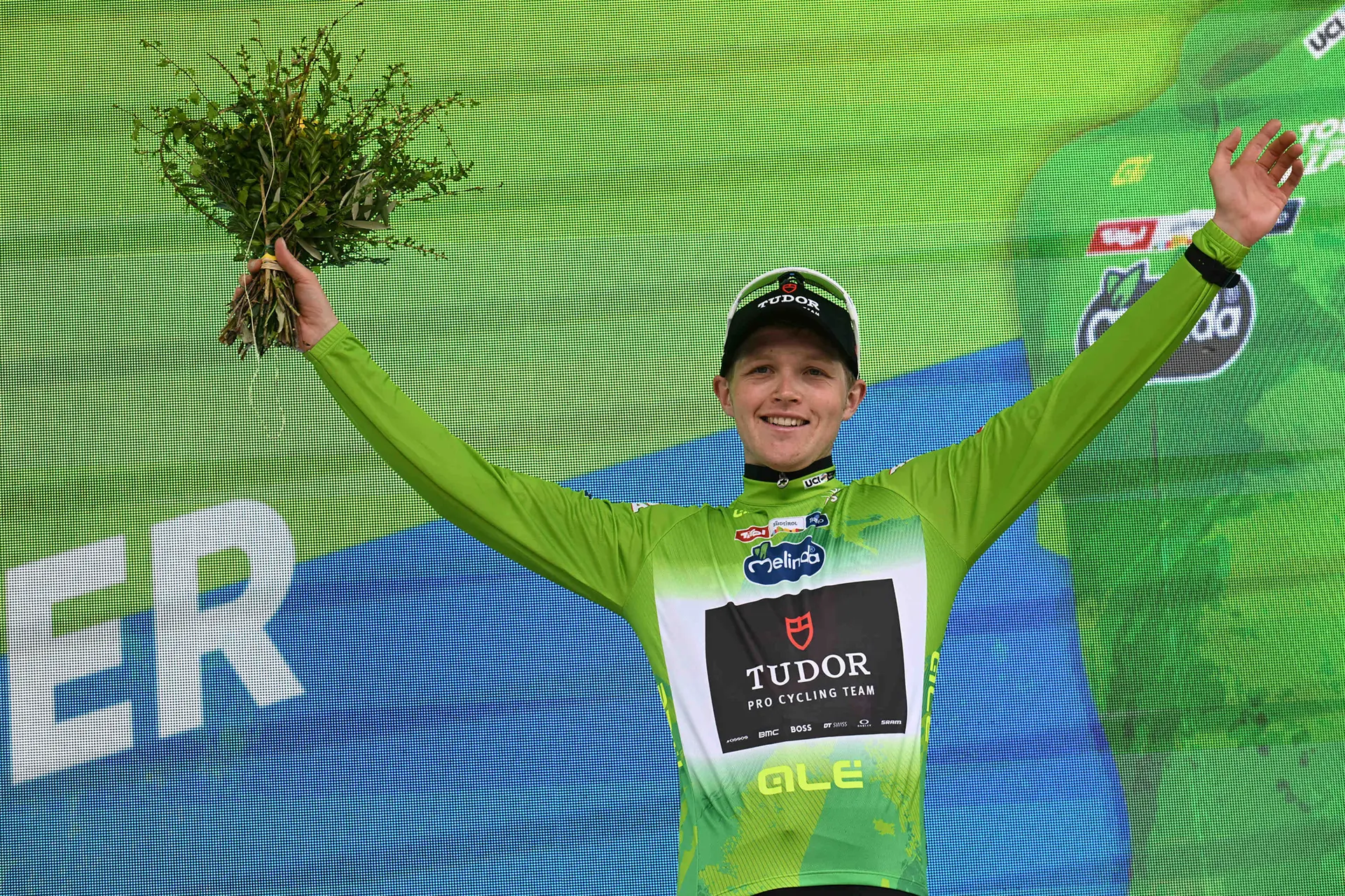 Michael Storer sichert sich eindrucksvoll mit einer Einzelfahrt den Gesamtsieg der Tour of the Alps; Prodhomme mit Etappensieg