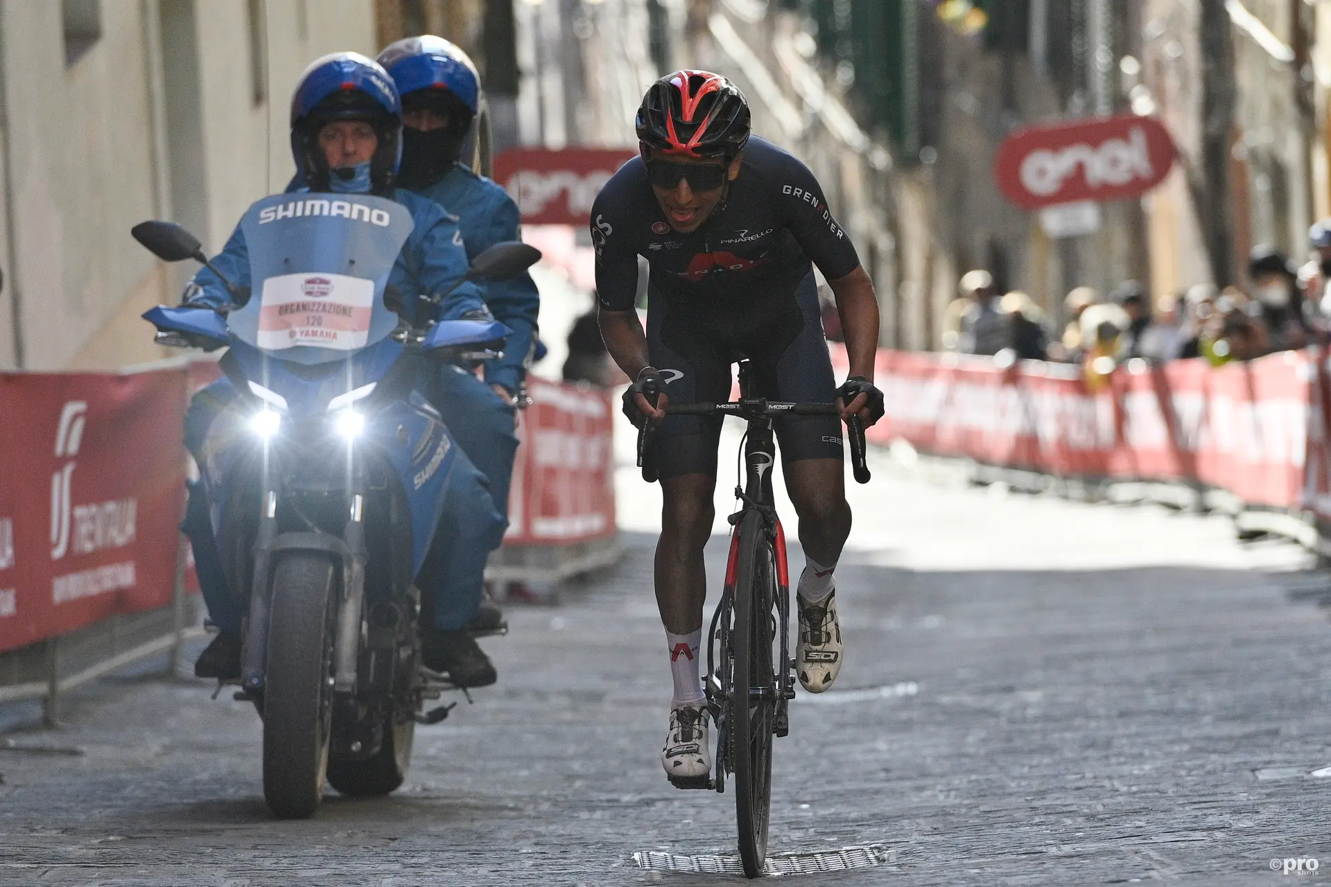 "Sie ist so kritisch wie einige der Bergetappen des Giro" - INEOS will die Straßen der Strade Bianche zu Egan Bernals Gunsten nutzen