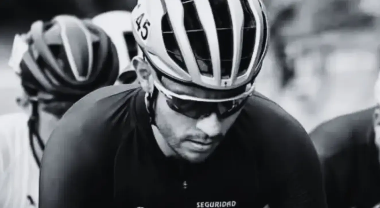 Tragödie in Kolumbien: Jonathan Paredes stirbt bei Trainingsunfall – Auto erfasst vier Radrennfahrer