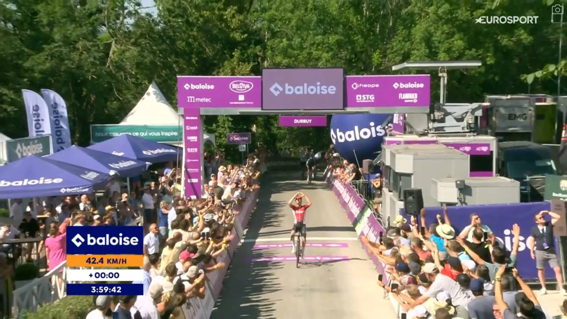 Jenno Berckmoes gewinnt die Königsetappe der Baloise Belgium Tour, während Ethan Hayter in Schwierigkeiten gerät
