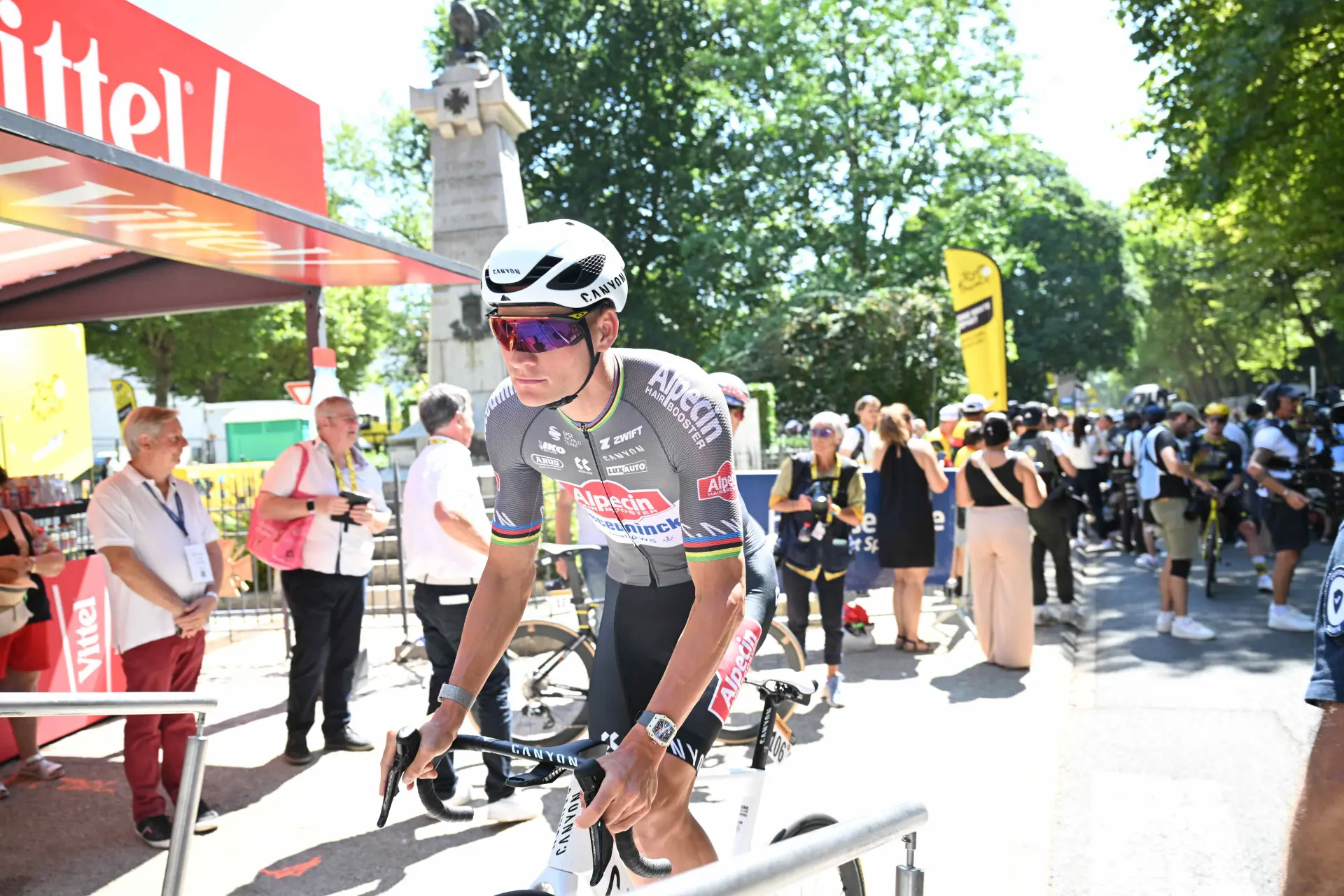 „Es wird für jeden schwierig zu folgen“ - Mathieu Van der Poel warnt vor Tadej Pogacar und Jonas Vingegaard auf Etappe 11