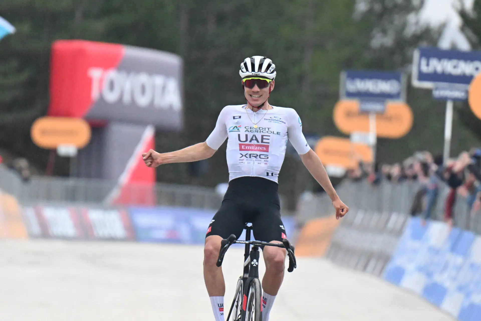 Juan Ayuso beschleunigt seinen Ausstieg bei UAE und wird nach seinem Sieg bei der Vuelta a España bei LIDL-Trek unterschreiben!