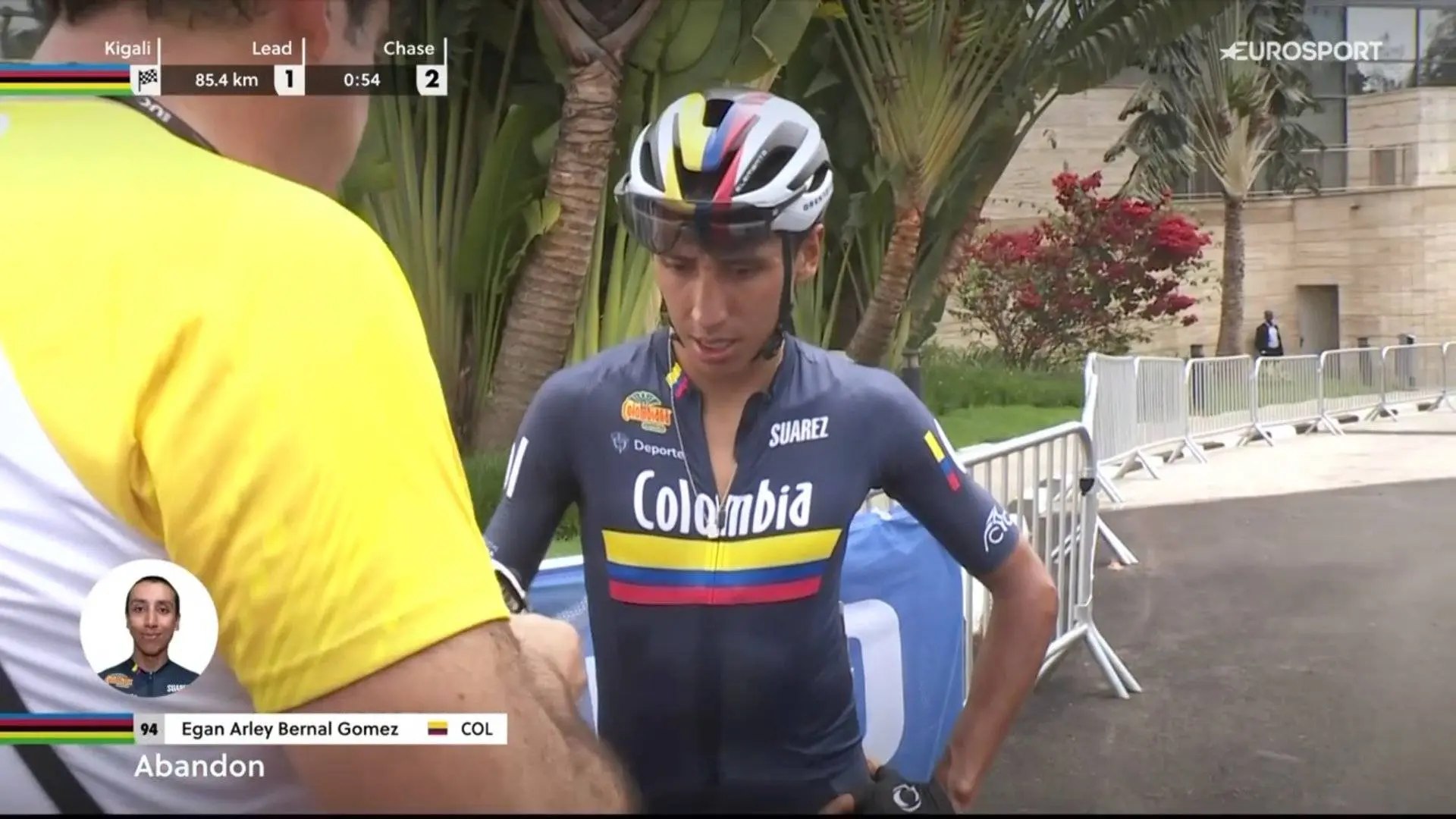 Egan Bernal letzter prominenter Aussteiger beim Straßenrennen in Kigali 2025, während Pogacar den Druck erhöht