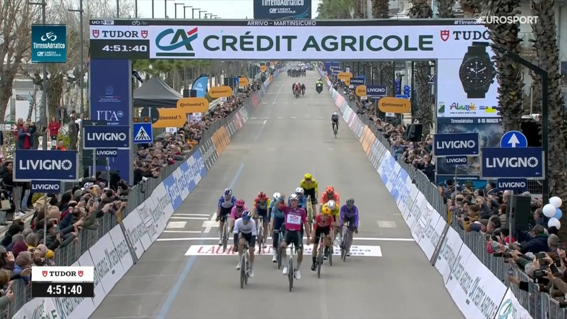 Ergebnisse Tirreno-Adriatico 2026, 4. Etappe | Mathieu van der Poel gewinnt explosives Duell um die Gesamtwertung nach dem Tortoreto-Anstieg