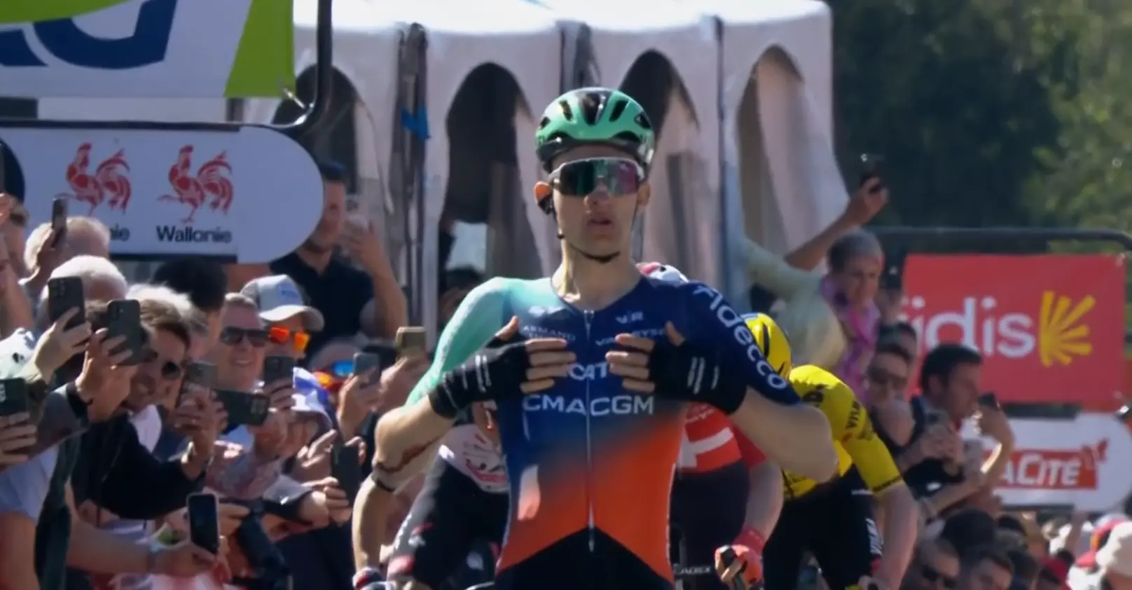„Er ist ein großer Champion wie Tadej Pogacar und Remco Evenepoel“ – Paul Seixas’ Sportdirektor erkennt das Talent an, das mit 19 das Team anführt