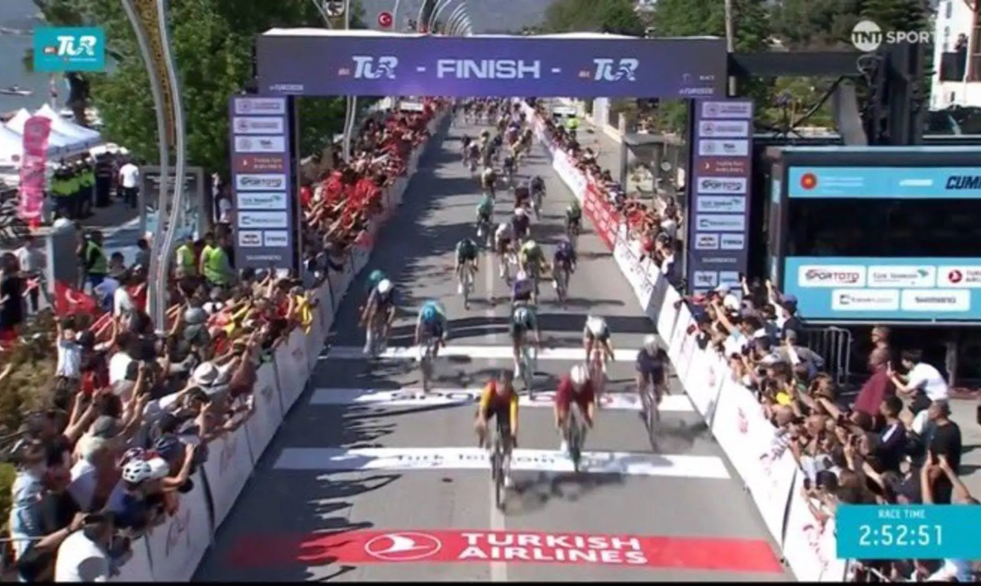 Ergebnisse Türkei-Rundfahrt 2026, 4. Etappe | Stanislaw Aniolkowski sprintet in Fethiye zum Sieg