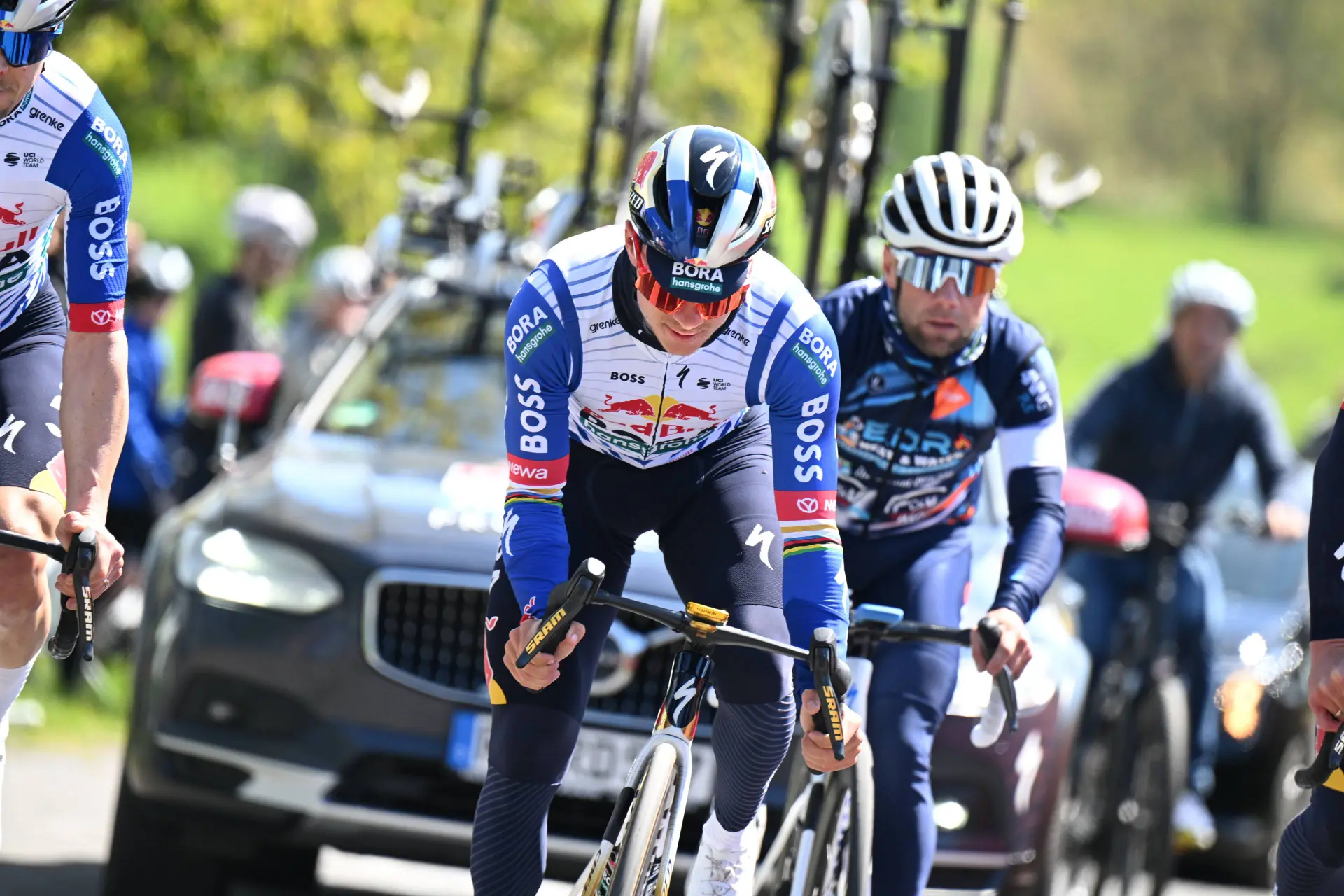 „Uns war sofort klar, dass wir um Platz drei fuhren“: Sportdirektor von Red Bull BORA ordnet Remco Evenepoels chaotisches Lüttich–Bastogne–Lüttich ein