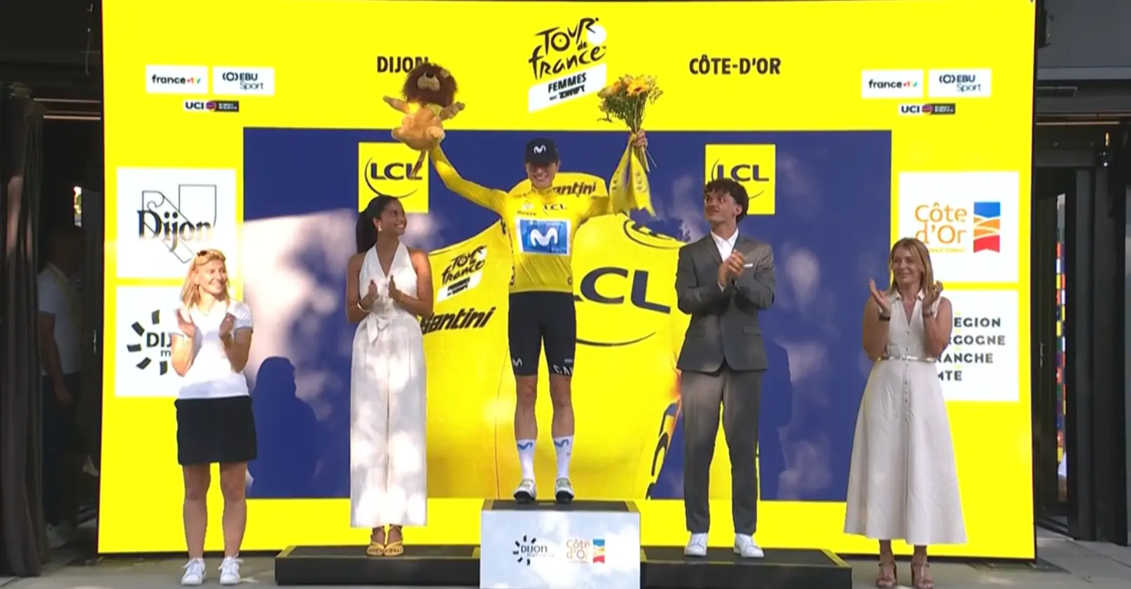 Marlen Reusser on the podium yellow 2