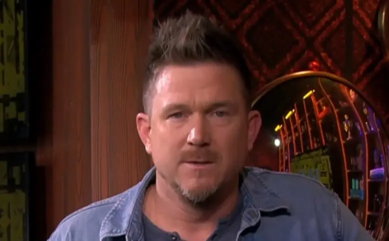 Johnny de Mol legt werkzaamheden per direct neer na nieuwe beschuldiging